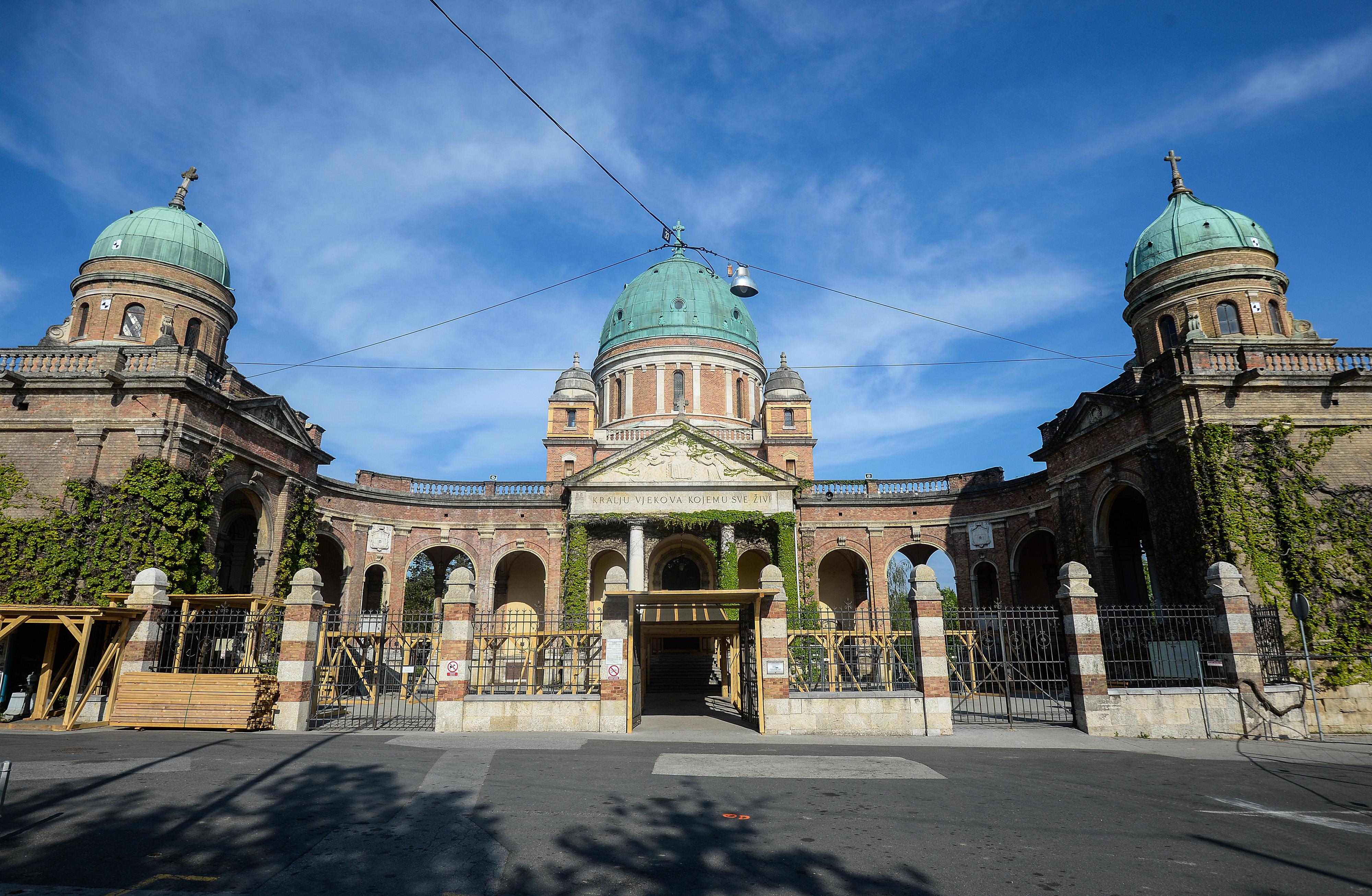 Zagreb: Velika oštećenja na groblju Mirogoj gdje je dopušten ulazak, ali na vlastitu odgovornost