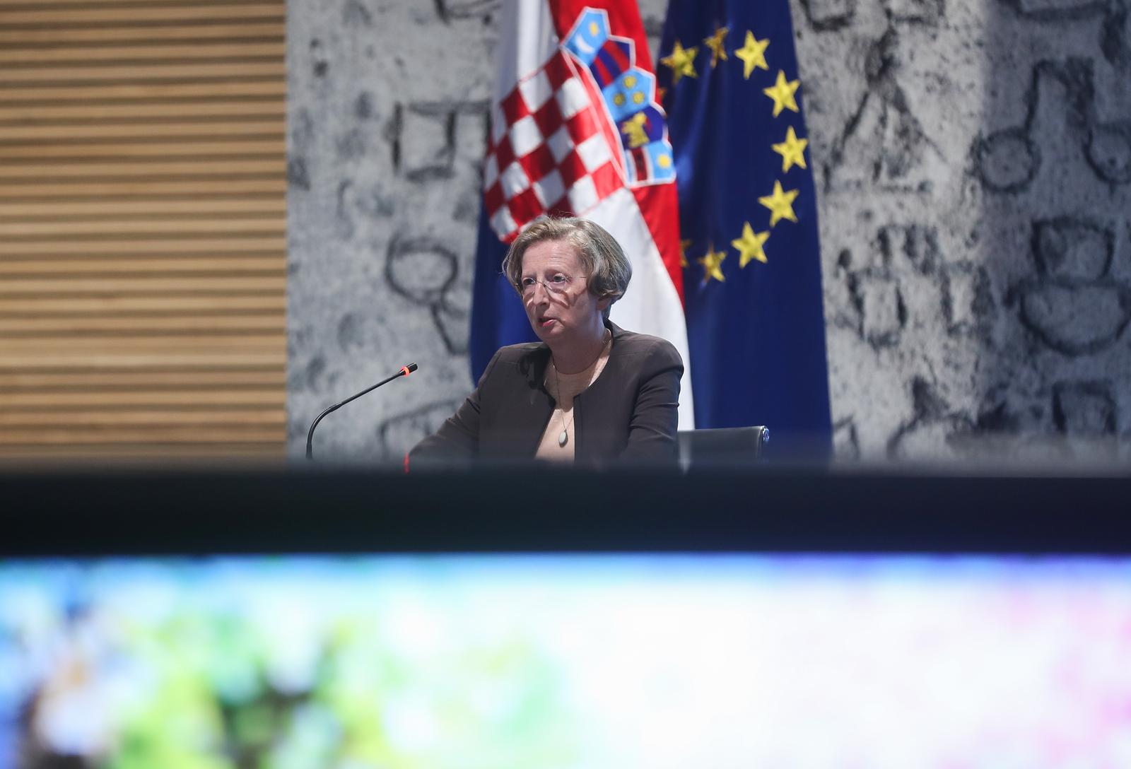 Stožer o narudžbi novog, inovativnog cjepiva i zaštiti malodobnih