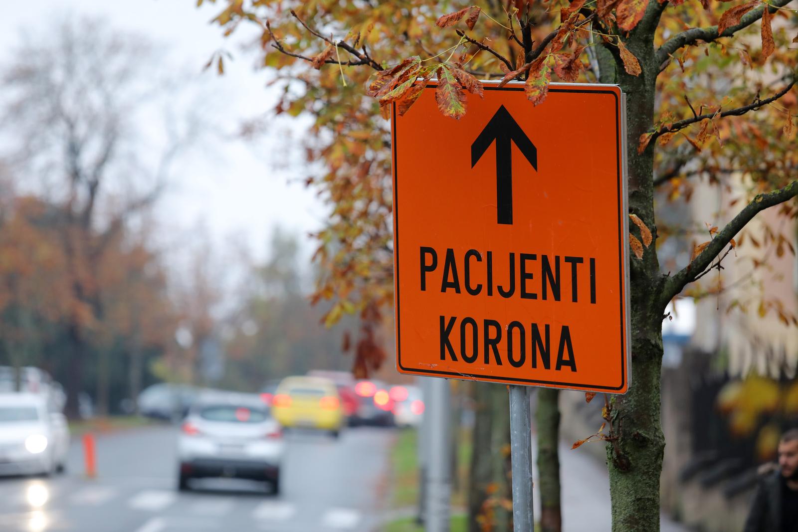 Zagreb: Gužva za testiranje na covid ispred NZJZ Andrija Štampar