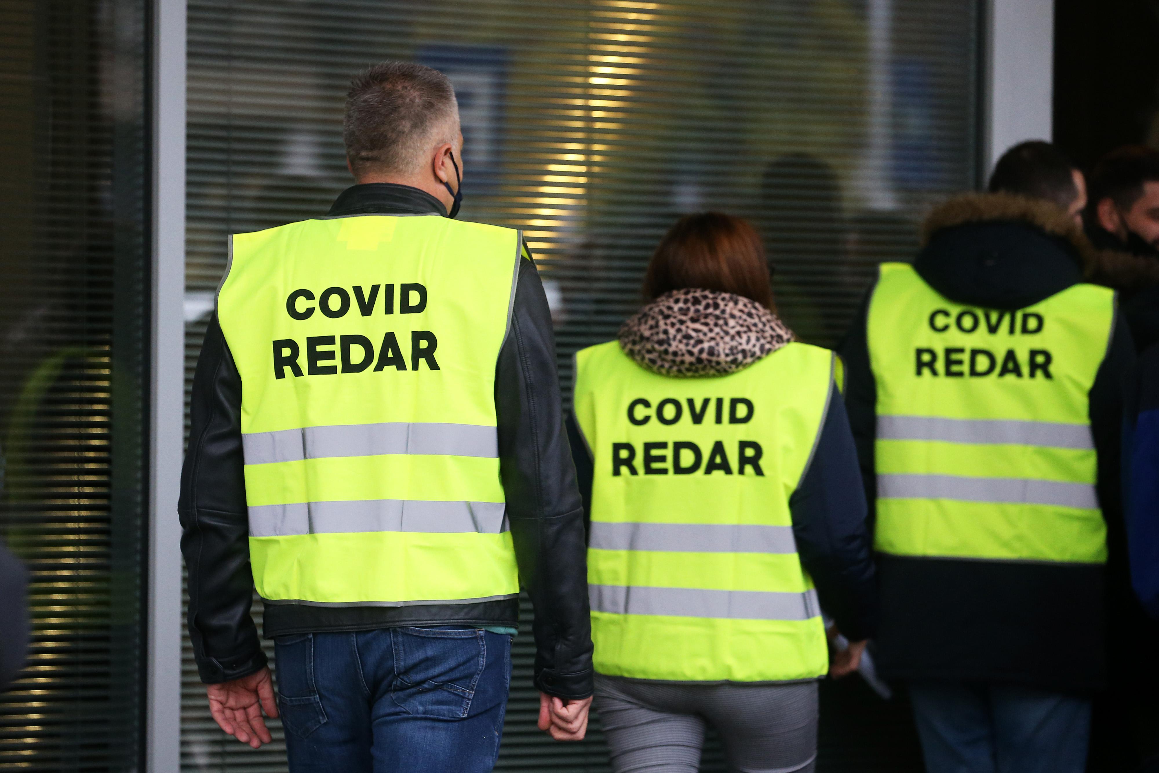 Zaposlenici Zagrebačkog holdinga čekaju u redu za testiranje