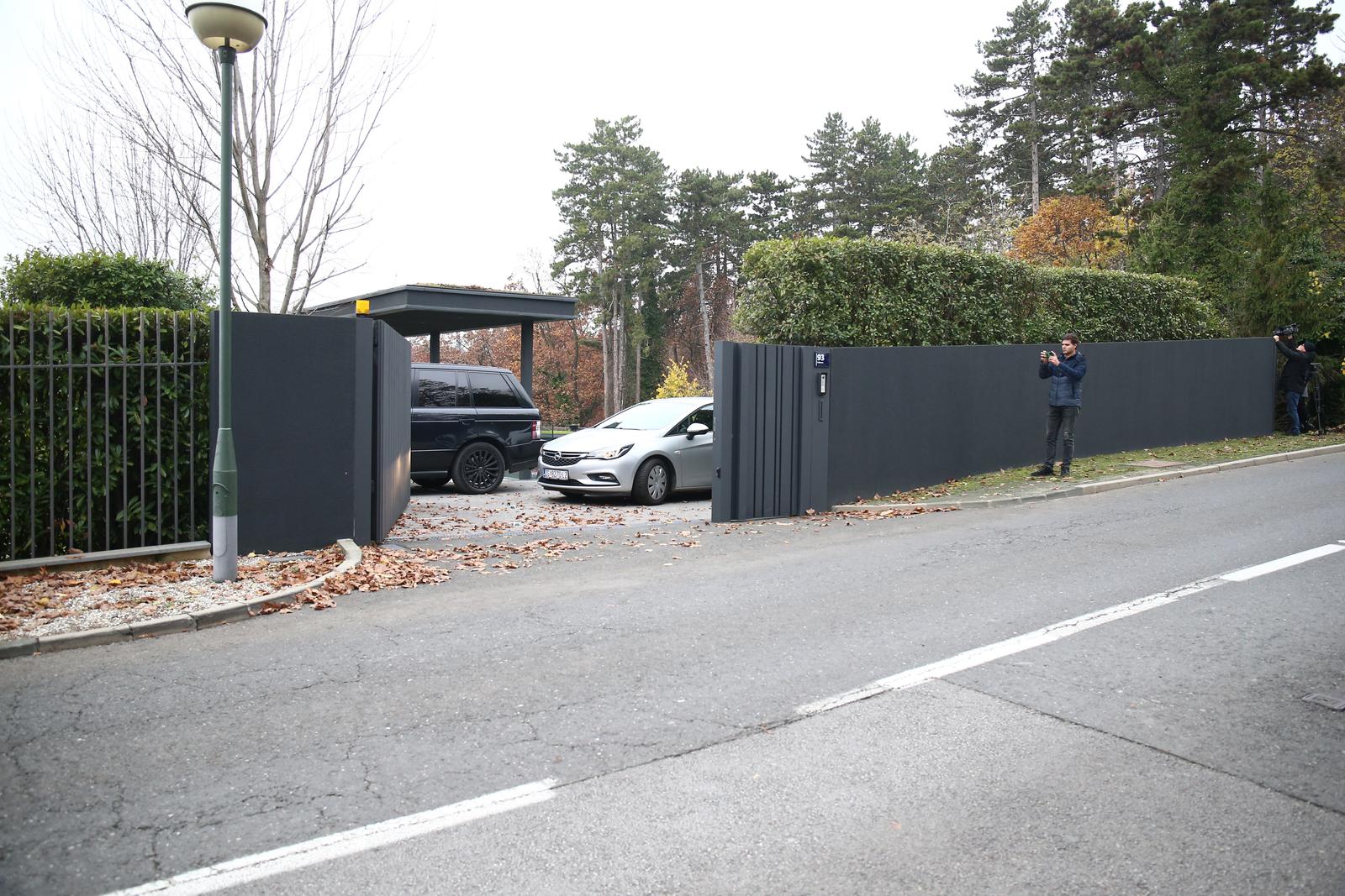 Zagreb: Pretres kuće u kojoj stanuje Piroška Canjuga
