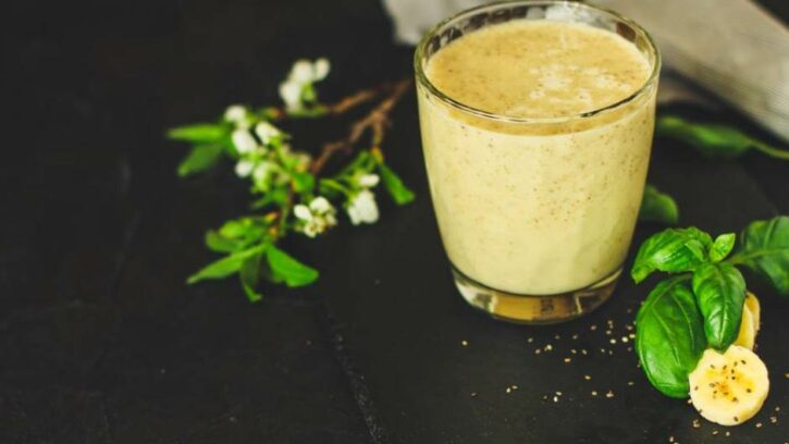 banana-i-bosiljak-smoothie-261246-725x408