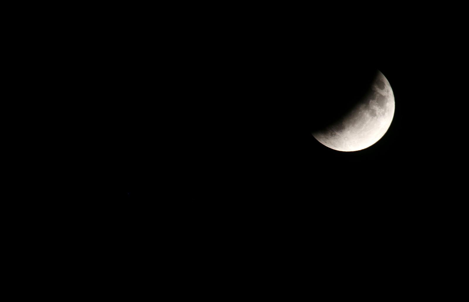 Promatranje djelomične pomrčine Mjeseca s jarunskog nasipa