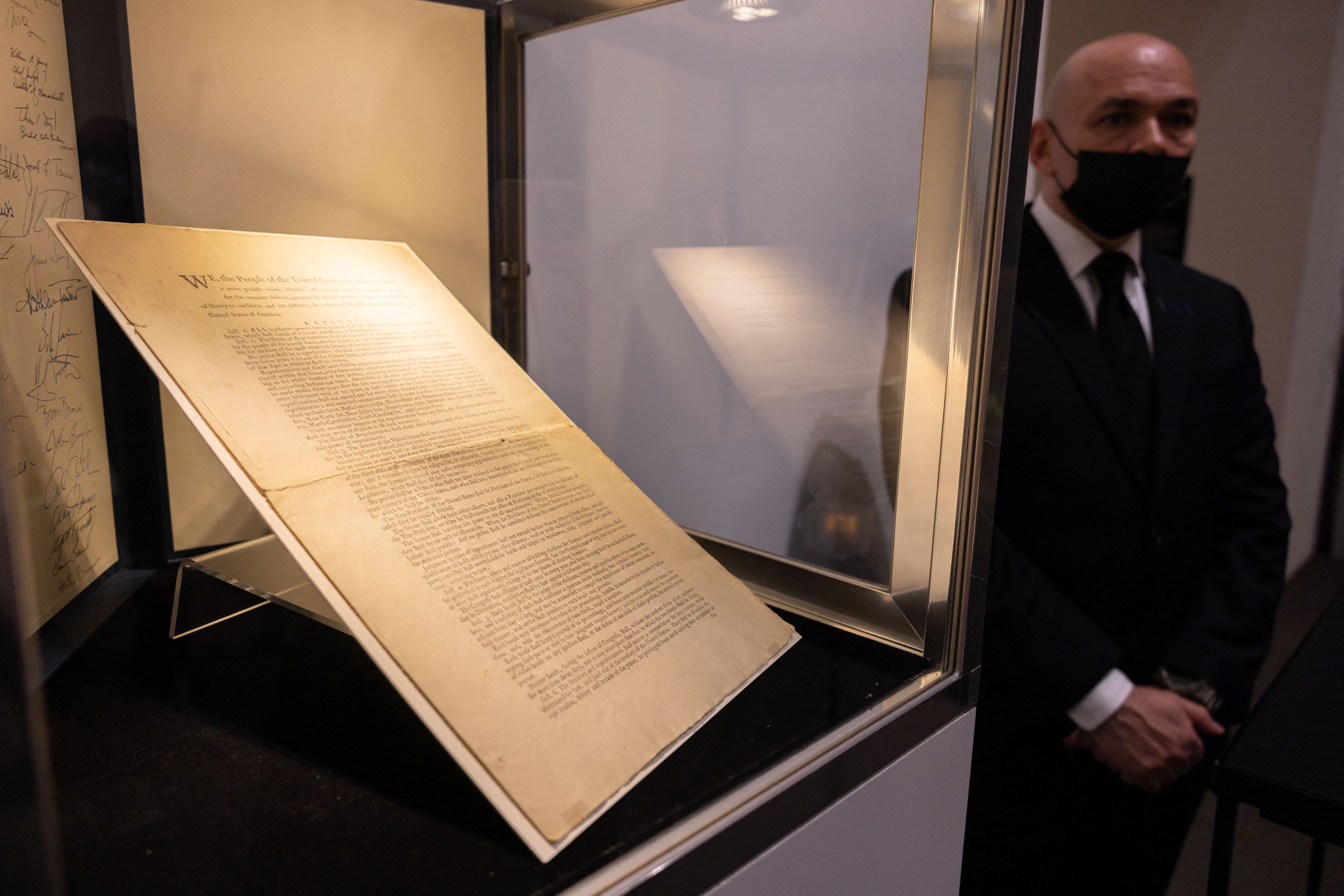 Sotheby's, američki ustav