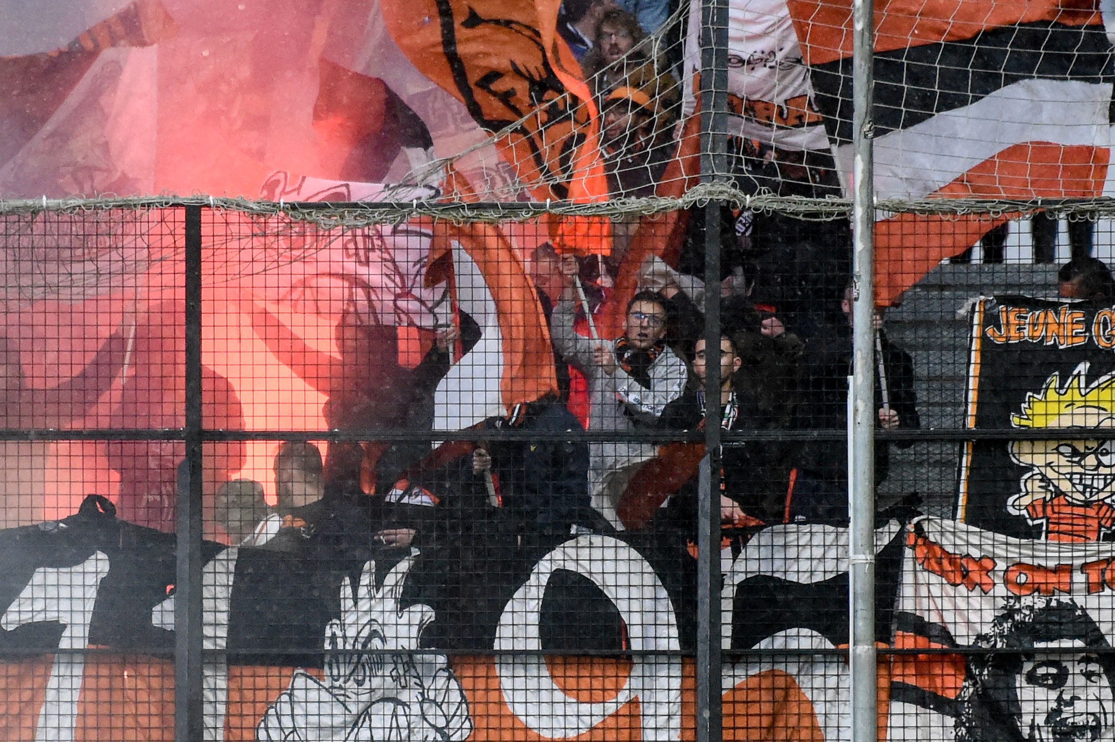 francuska, nogomet, navijači, neredi