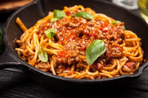 Traditional spaghetti bolognese