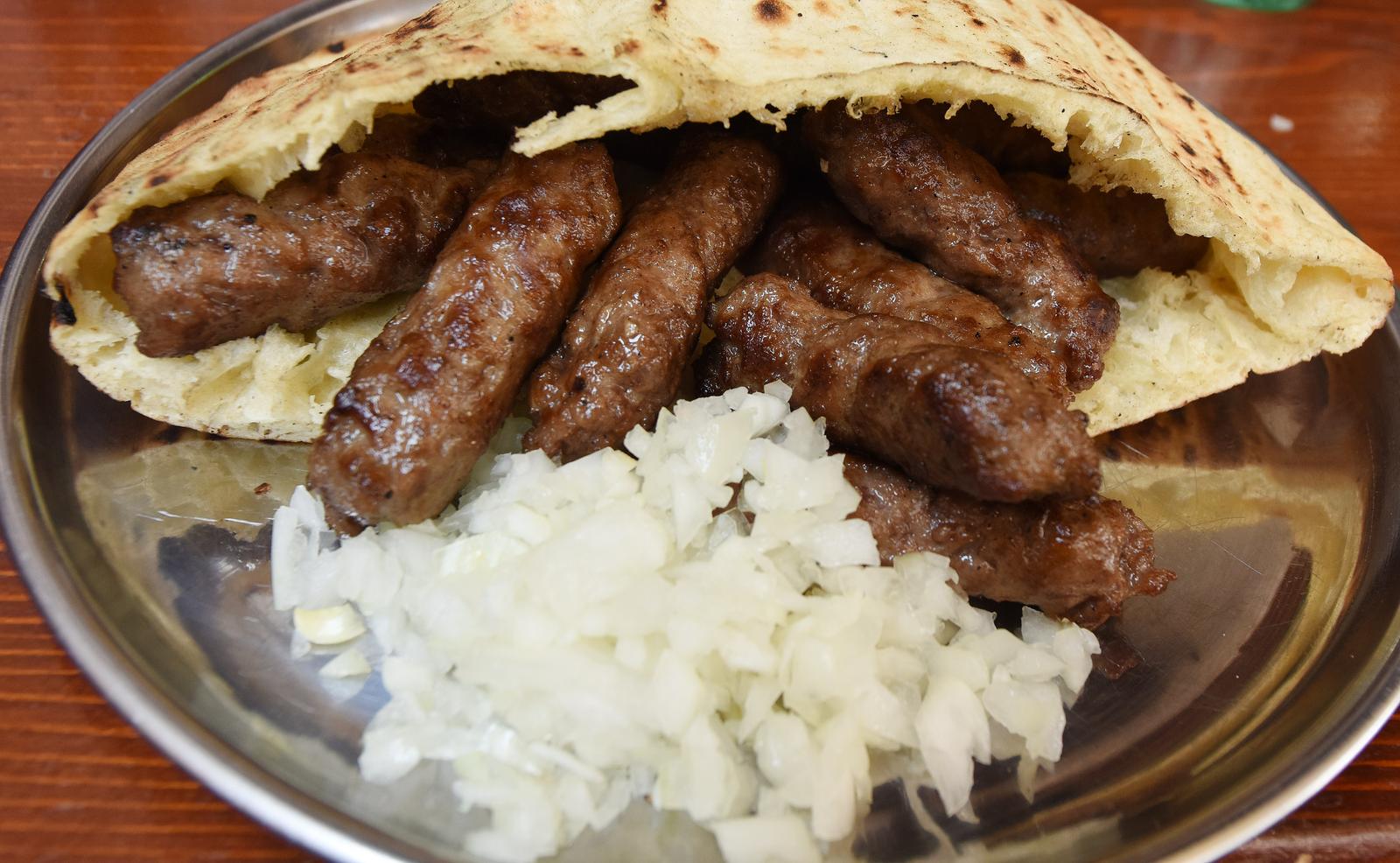 08.06.2015., Sarajevo - Sarajevski cevapi.Photo: Hrvoje Jelavic/PIXSELL