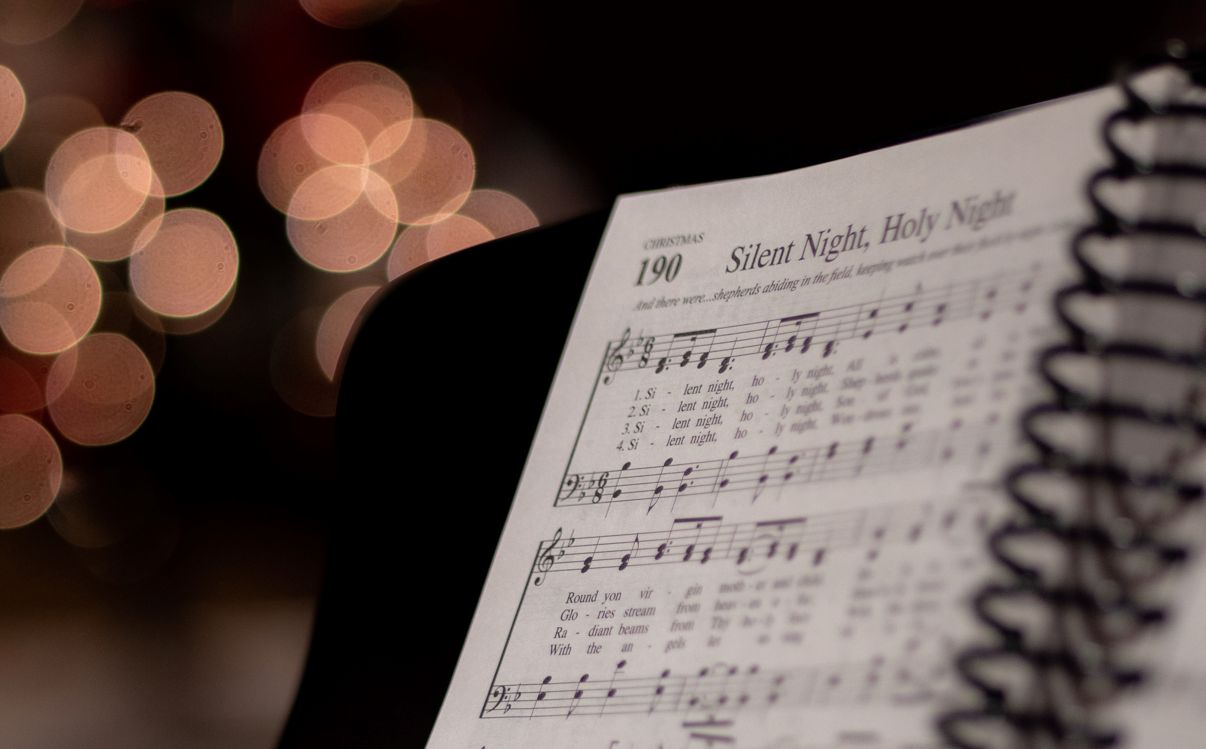 tiha noć, božić, božićne pjesme, božićna pjesma,