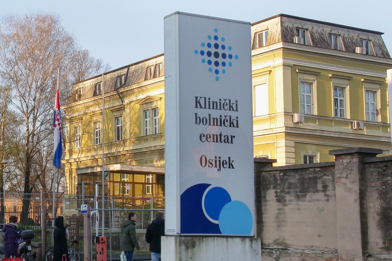 Osijek: Ulaz u KBC Osijek dozvoljen samo kroz trijažni šator
