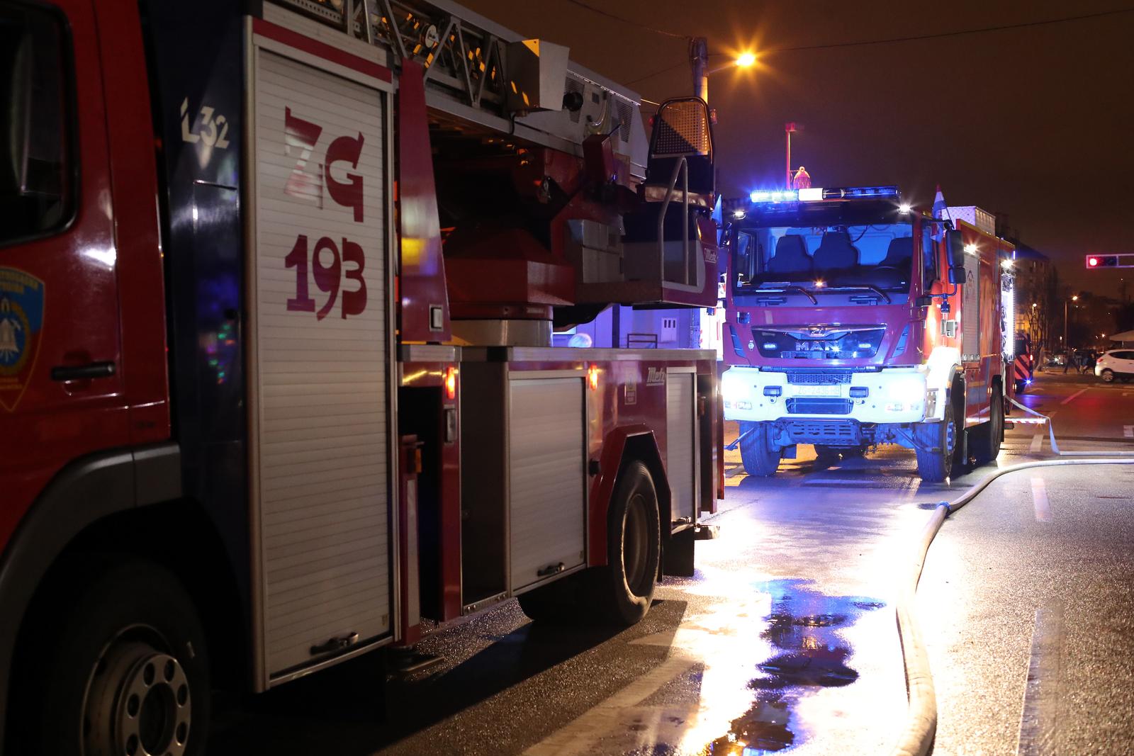 Zagreb: Gorilo u Krapinskoj ulici, vatrogasci ugasili požar