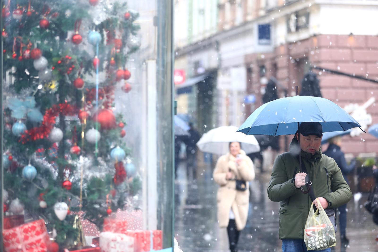 Od ranog jutra u Sarajevu pada snijeg