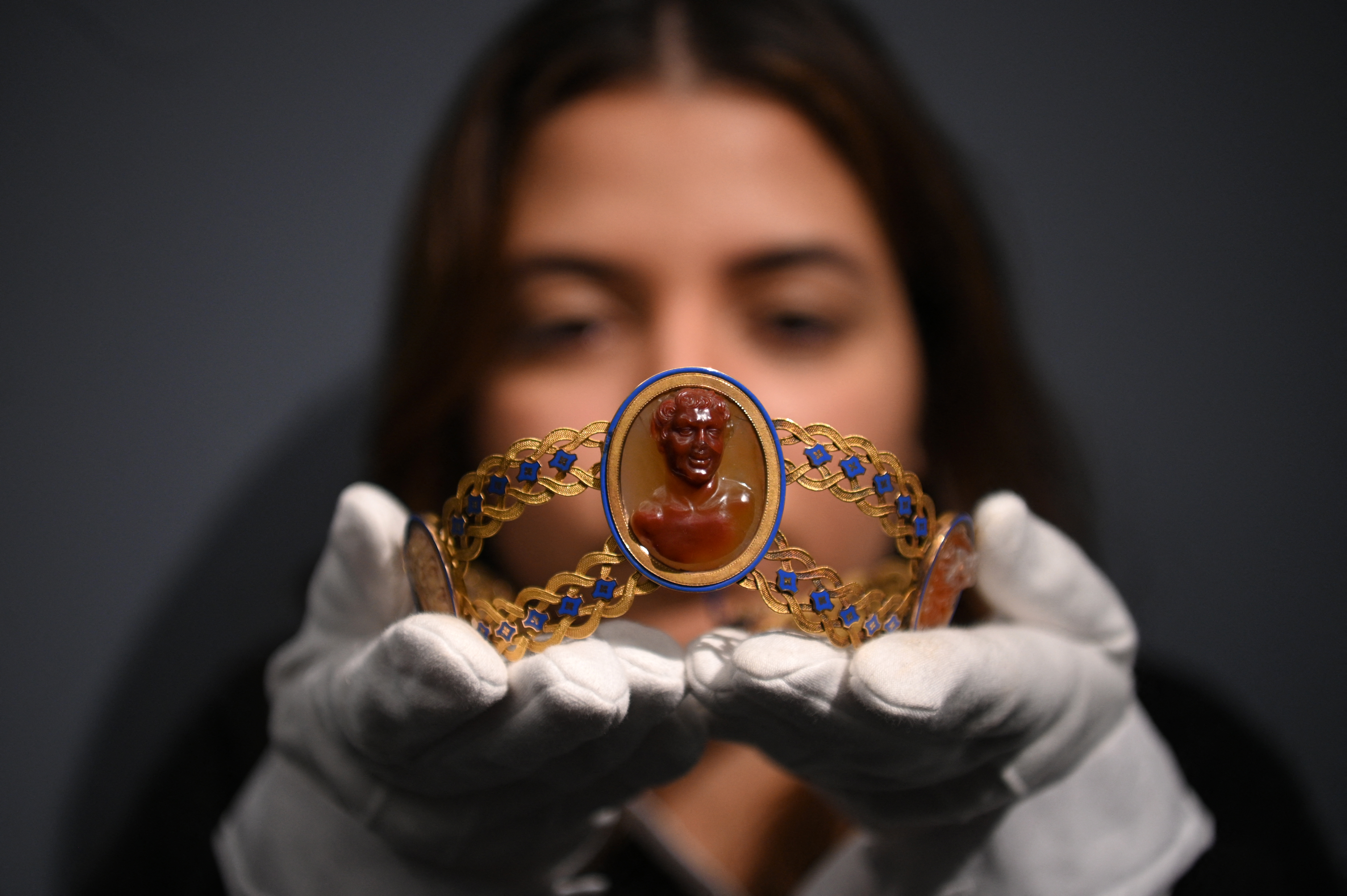 tijare, dragulji, nakit, aukcija, dražba