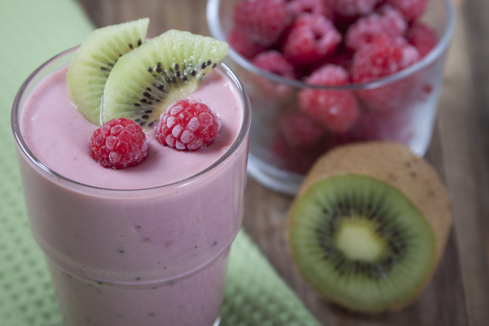 Smoothies,With,Raspberries,And,Kiwi,Fruit,With,Yogurt,In,A