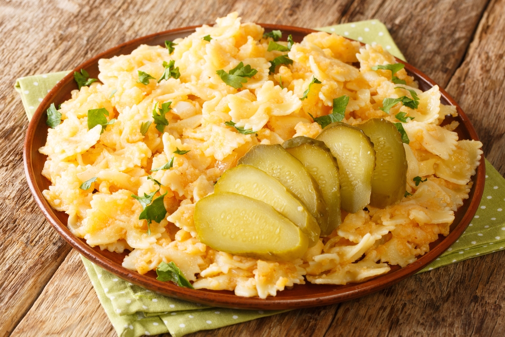 Granadir,March,Pasta,With,Boiled,Potatoes,And,Onions,Served,With