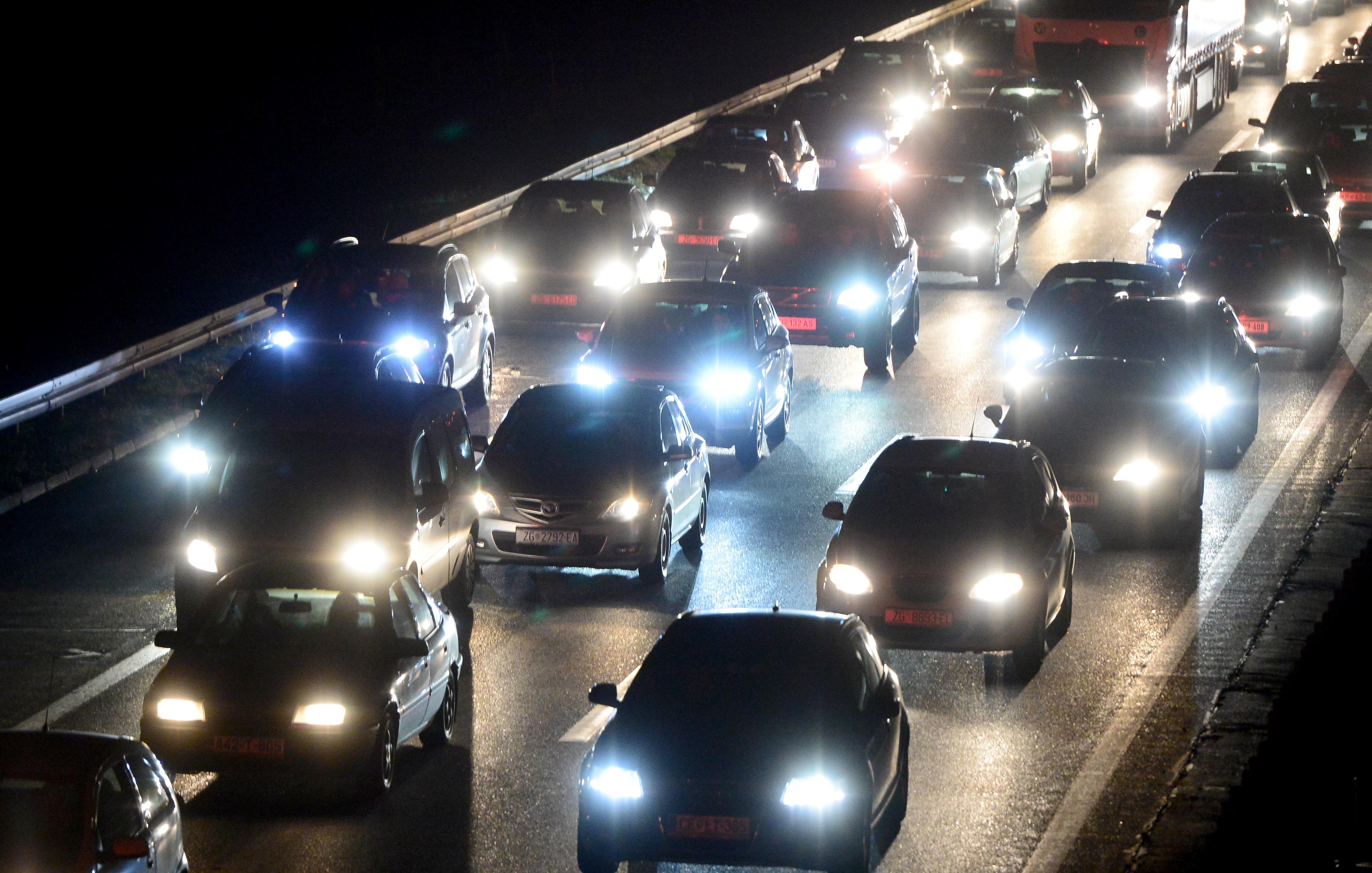 kolona, zastoj, cesta, zagrebačka obilaznica, promet, gužva, auti