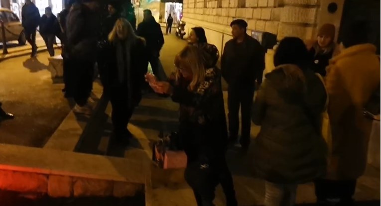 24097299-e608-43c6-b02f-b1eaae36d9e9