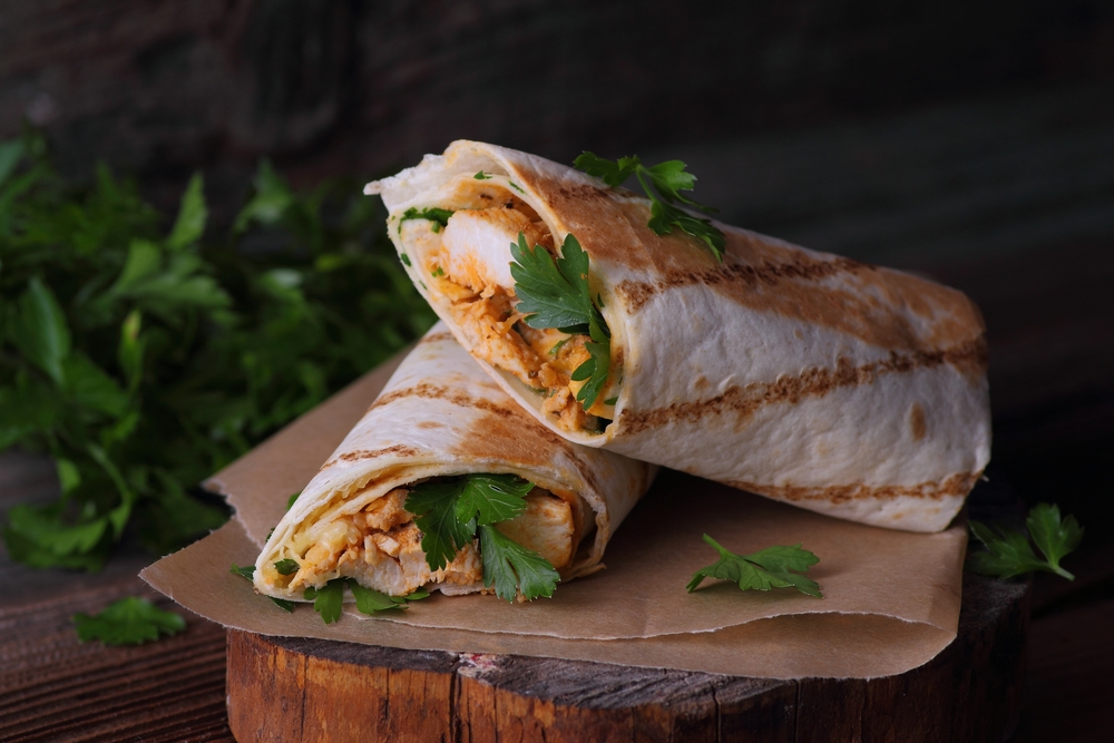 Tasty,Wraps,With,Grilled,Chicken,Meat,And,Fresh,Parsley