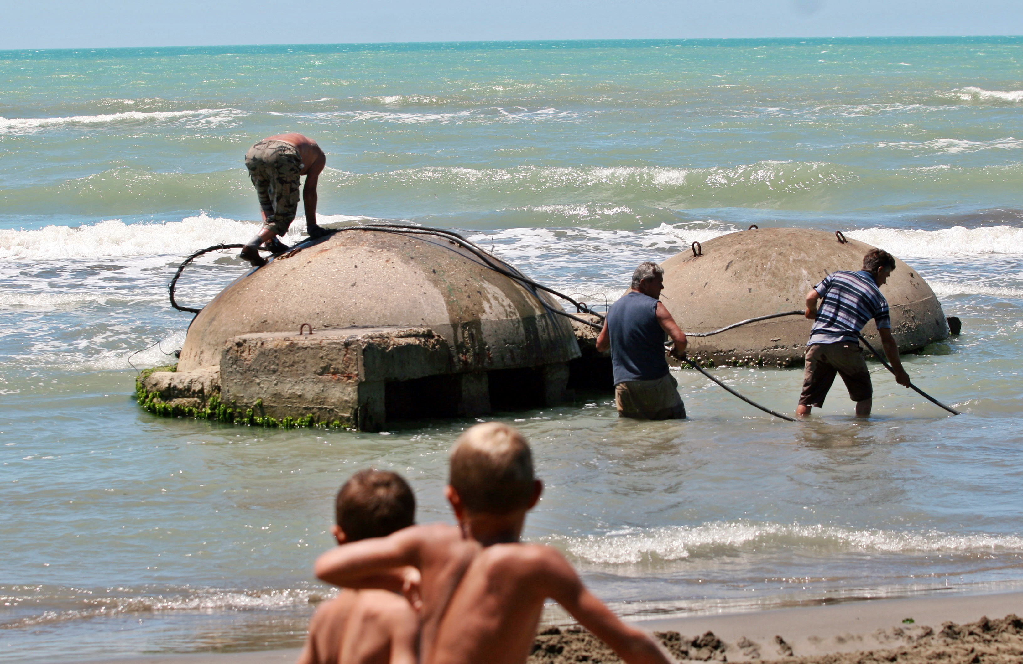 albanija, bunkeri, bunker, ALBANIA-COMMUNISM-BUNKER