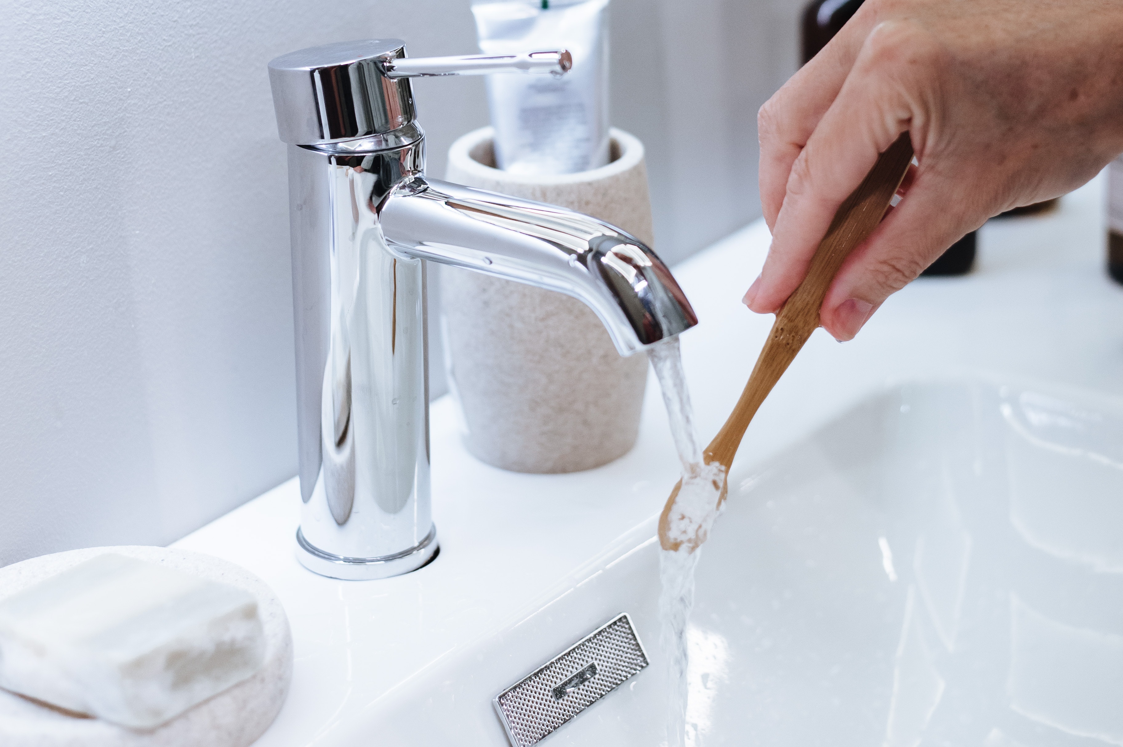 četkica za zube, umivaonik, pranje zubi