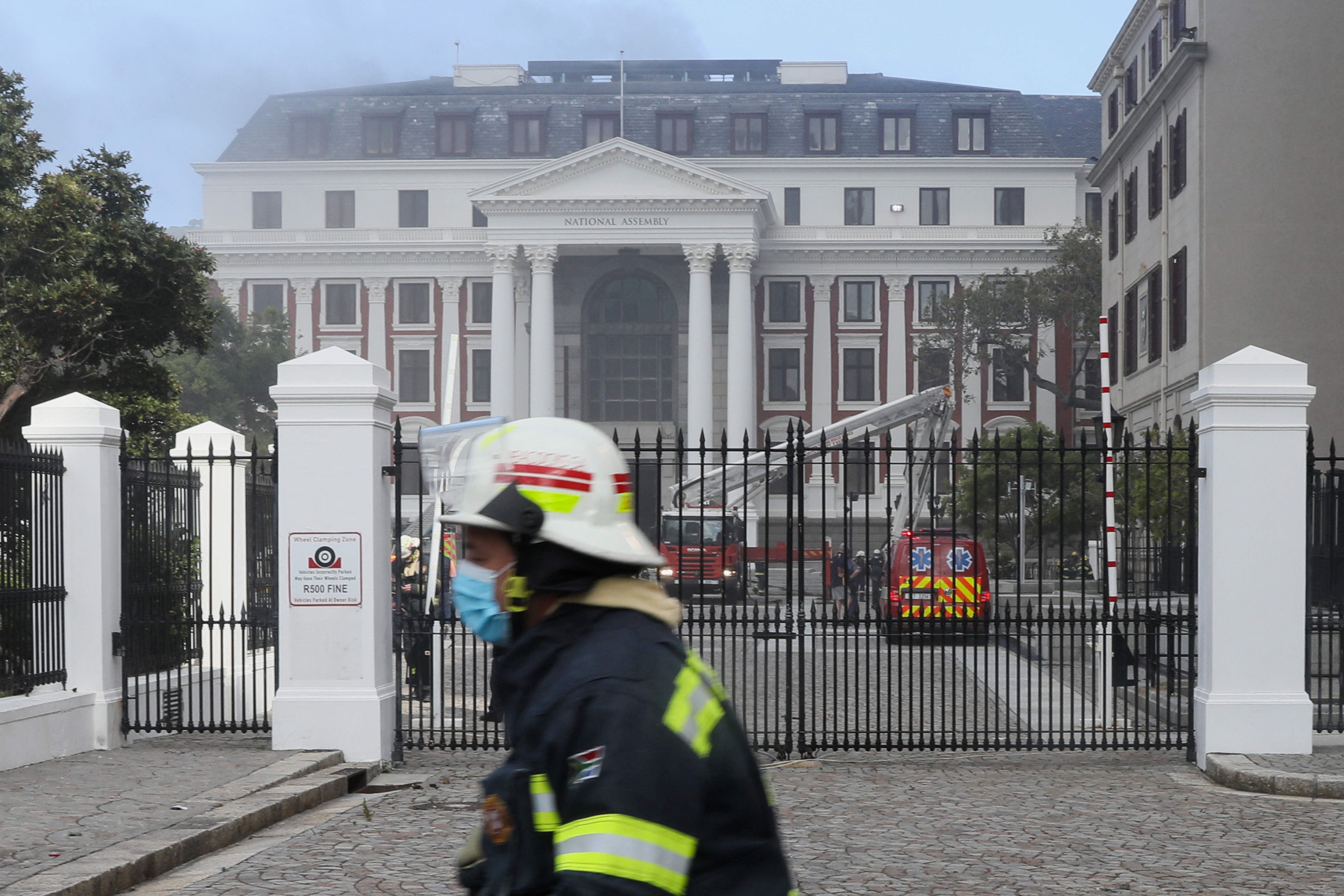 južnoafrički parlament, poažar, cape town
