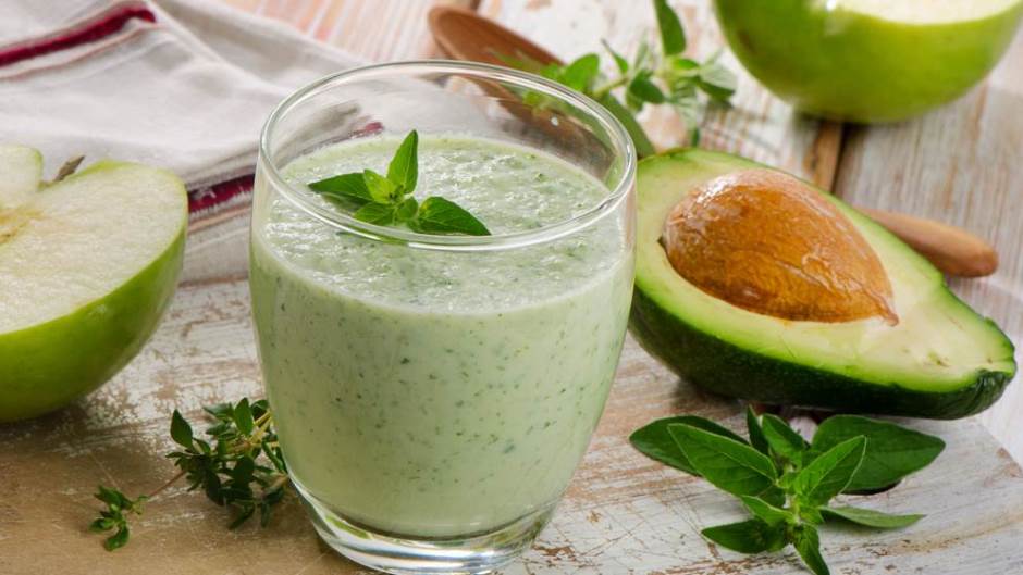 smoothie-od-jabuke-i-avokada-285318