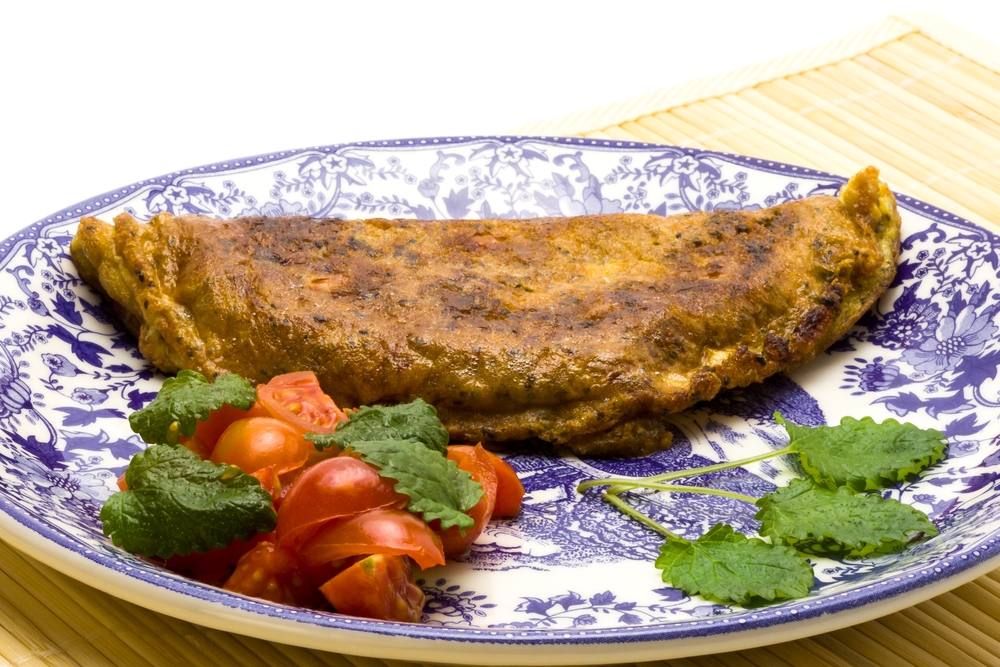 Omelet,With,Chia,Seeds,,Melissa,And,Tomato,Salad