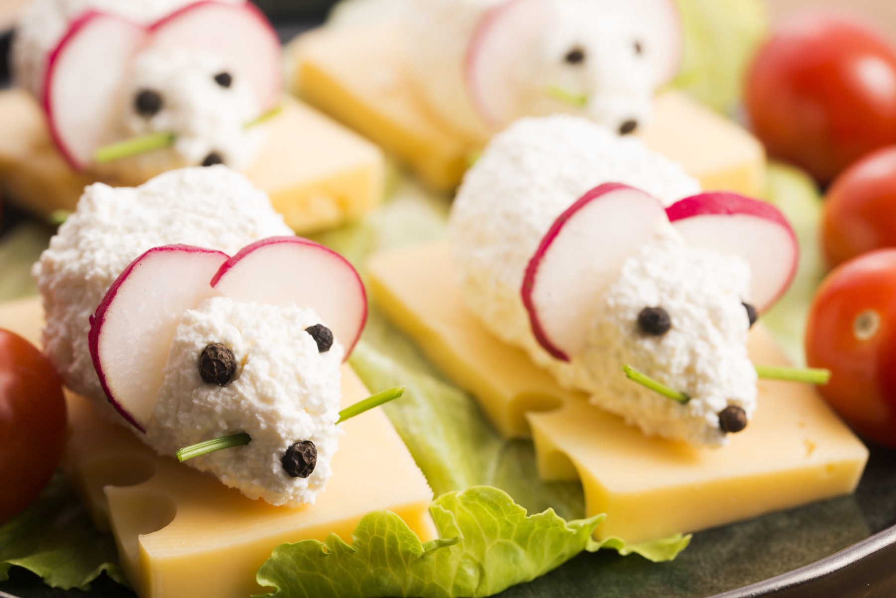 fun food for kids - mouse with cheese