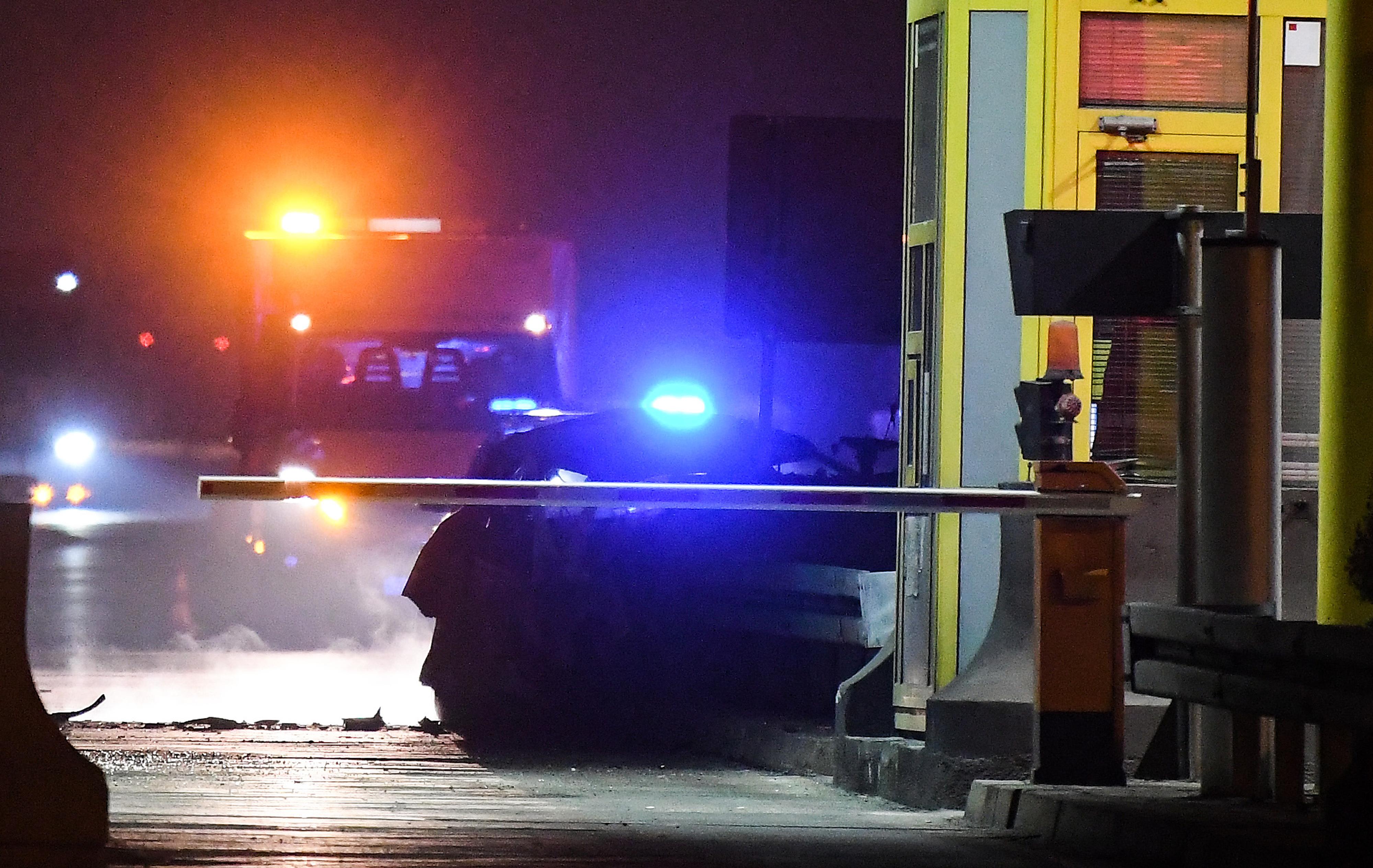 Na naplatnim postajama Sveta Helena automobilom se zabio u betonski razdjelnik i poginuo