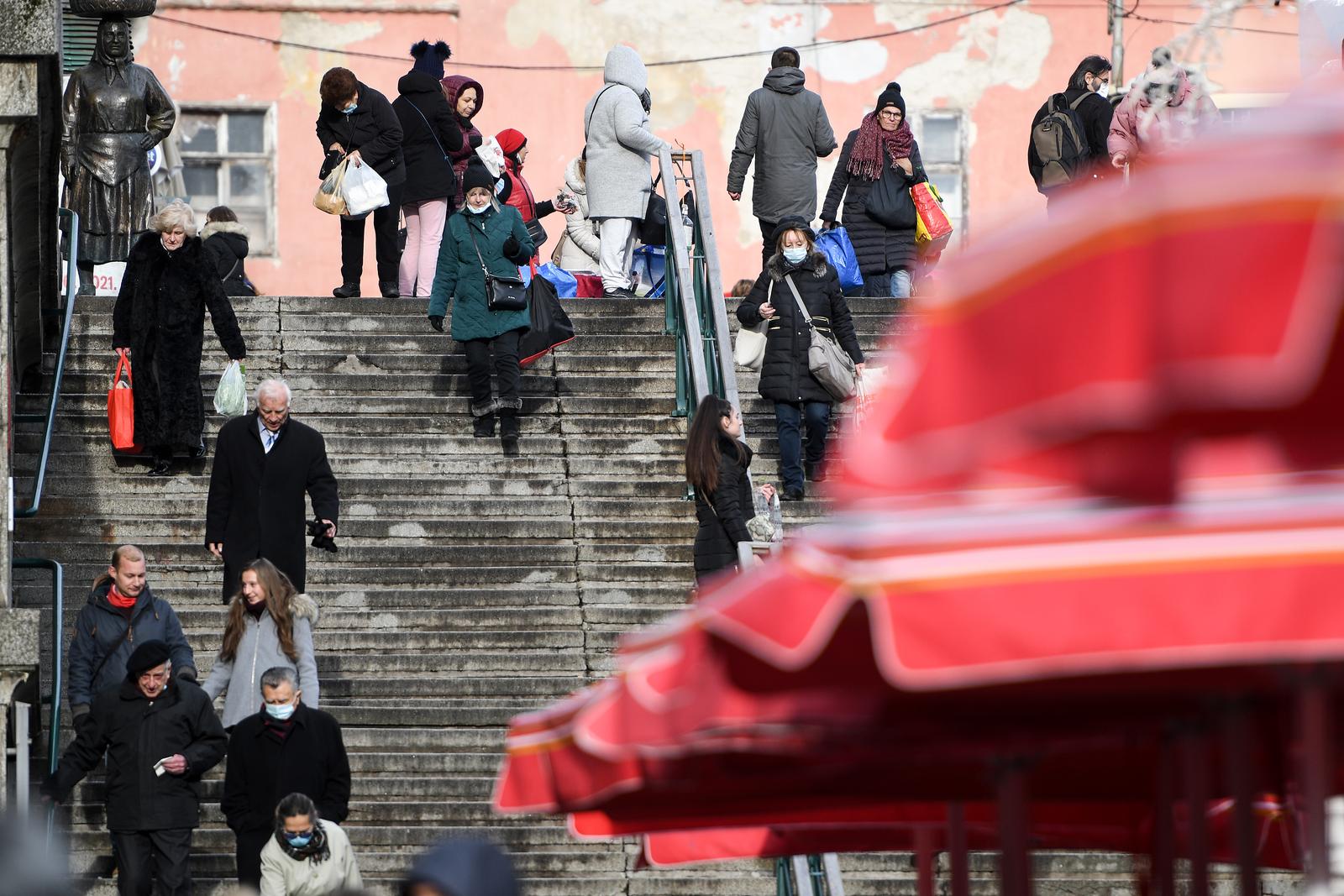ljudi, zagreb, korona, tržnica, dolac, gužva