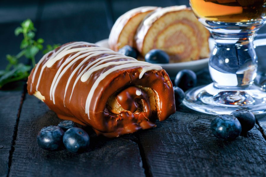 rolada, kolač, čokoladna rolada