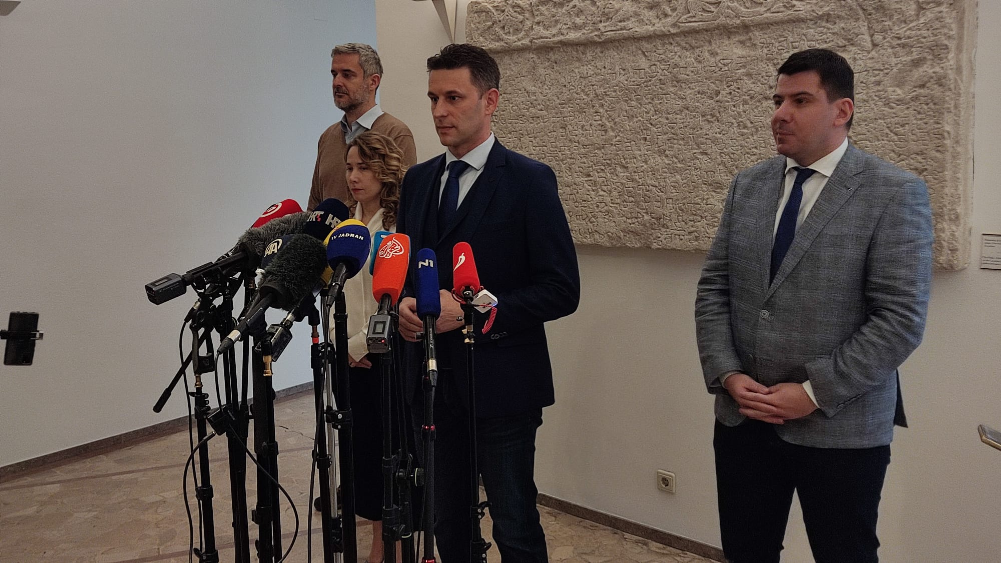 MOST, petrov, grmoja, raspudić,