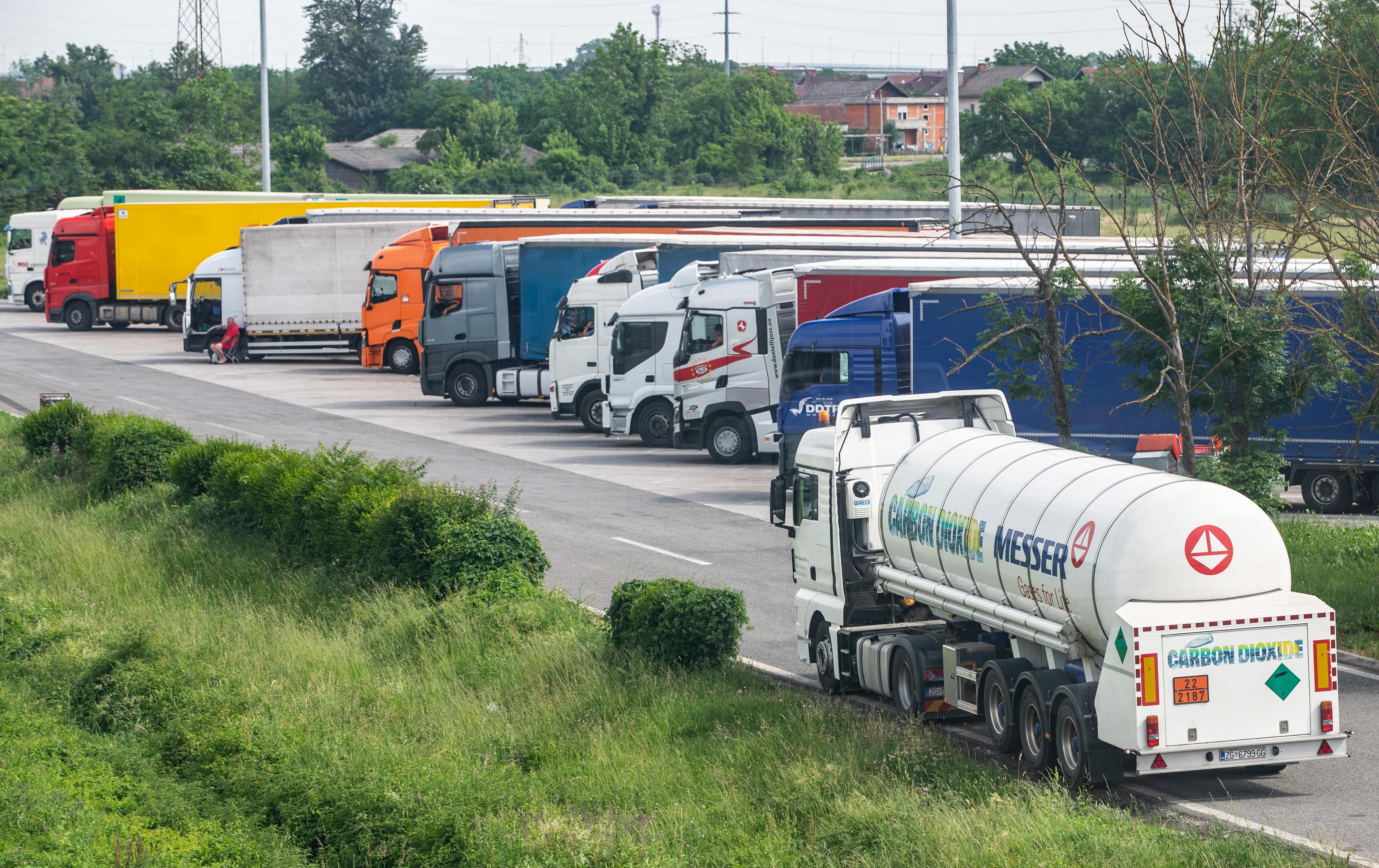 Zagreb: Kamioni parkirani na parkiralištu za kamione kod Motela Plitvice