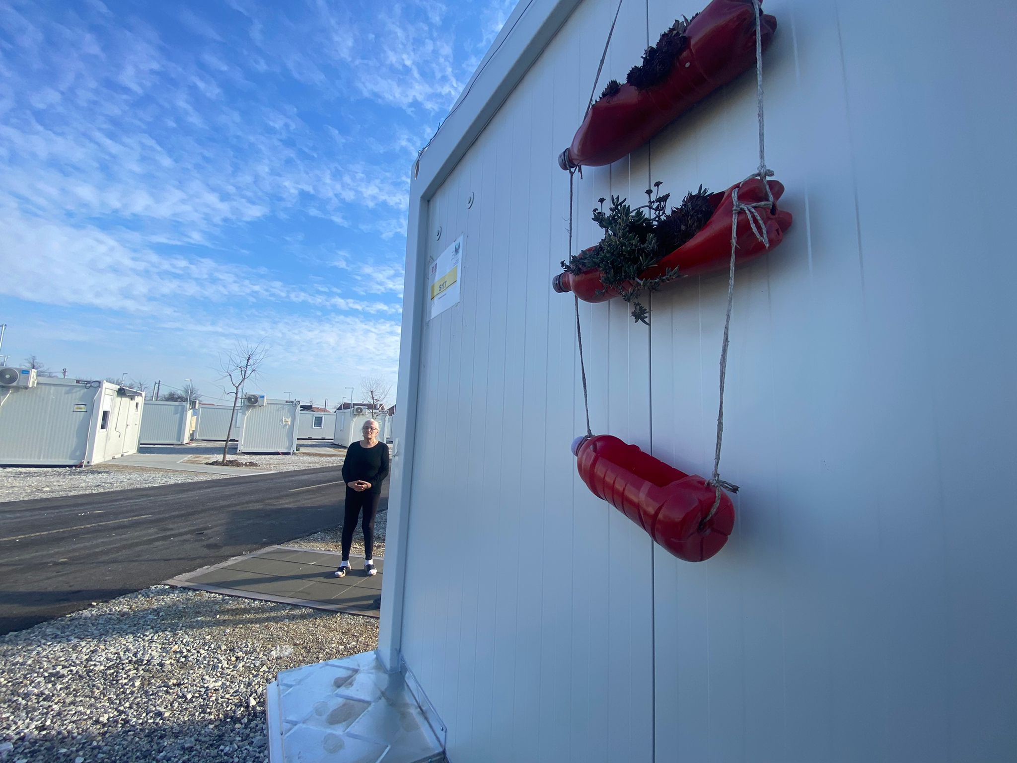 milica strgar,, glina, kontejnersko naselje, kontejner,