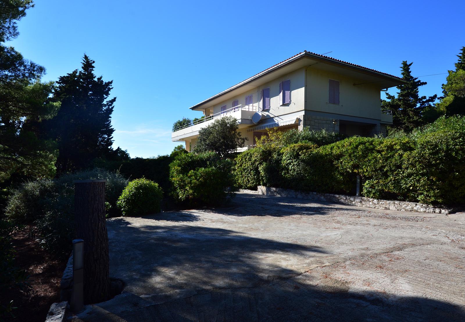 vila kovač, hvar, državna rezidencija