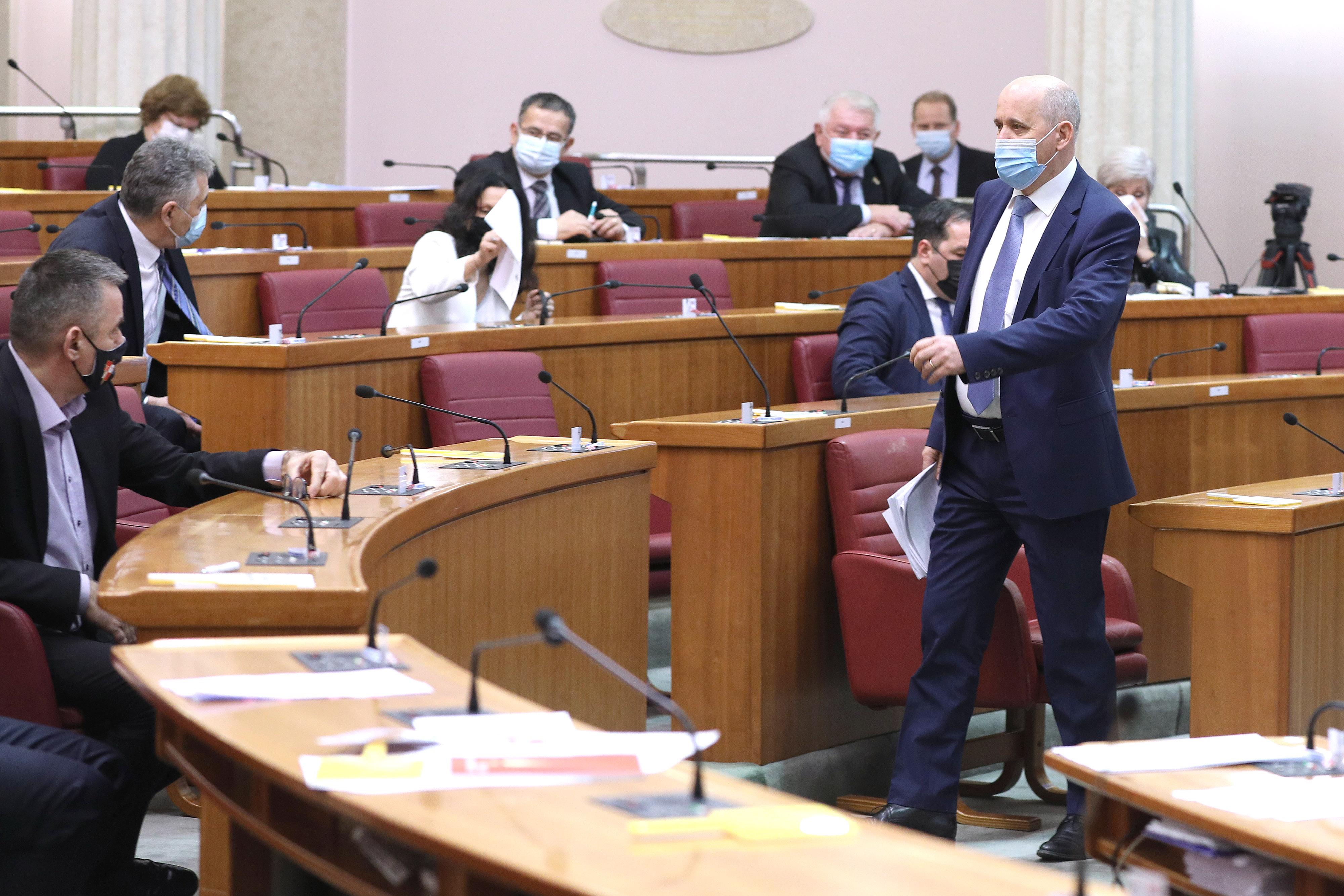 Zagreb: Sjednica Sabora nastavljena temom o referendumu Građanske inicijative