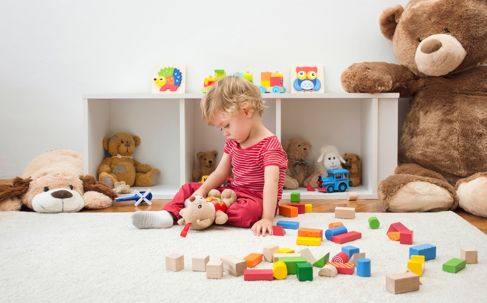 Sweet,Child,Boy,Playing,Alone,With,His,Little,Teddy,Bear,