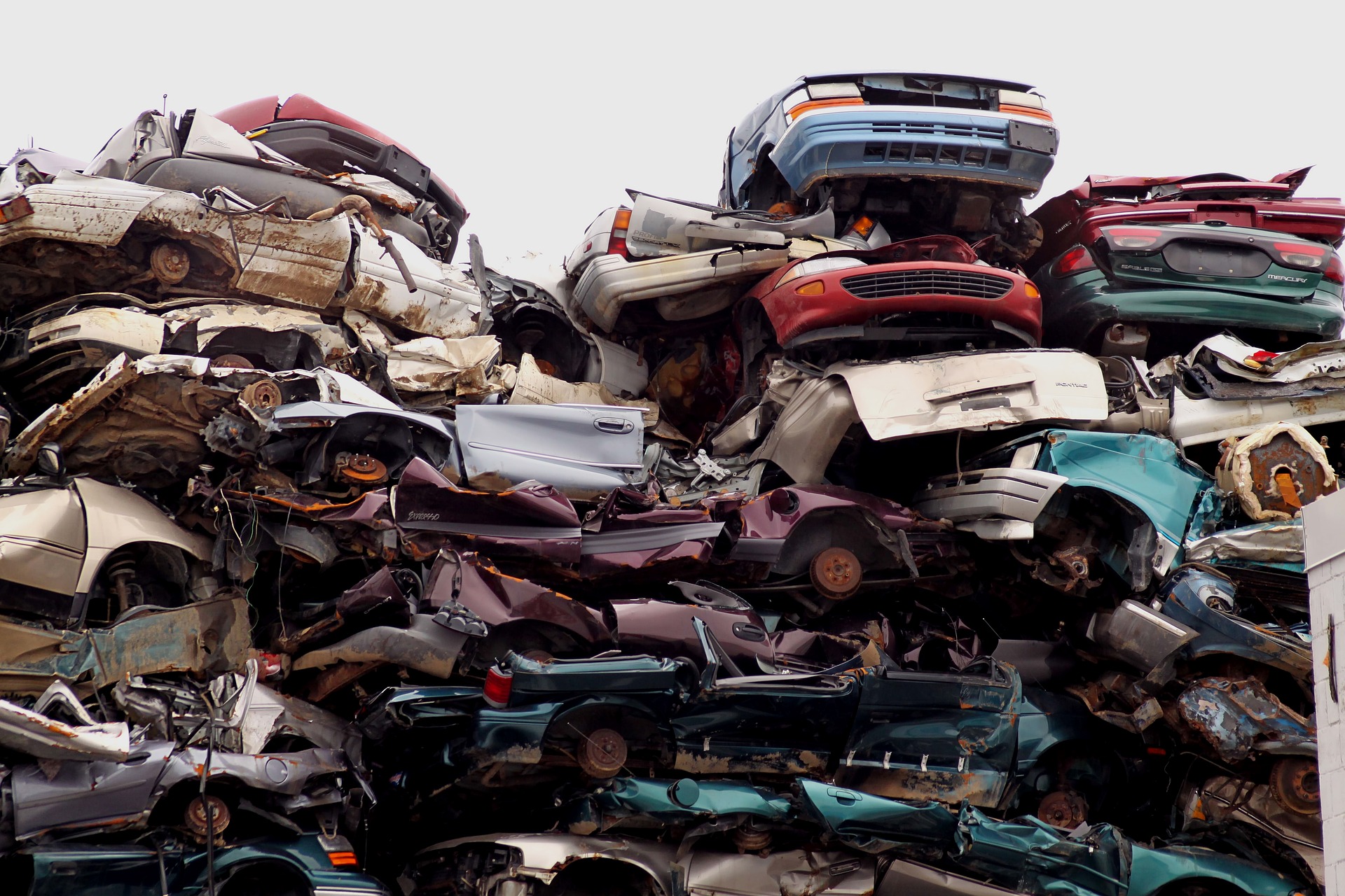 junk-yard-gbaca0396a_1920