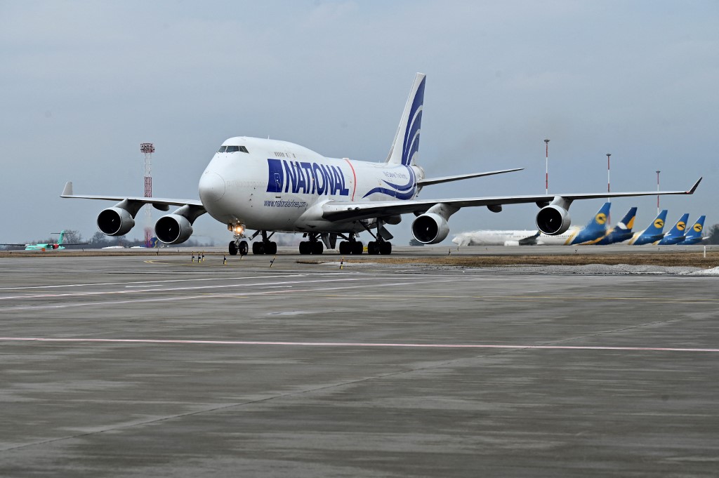 Ukrajina, avion, aerodrom, zračna luka