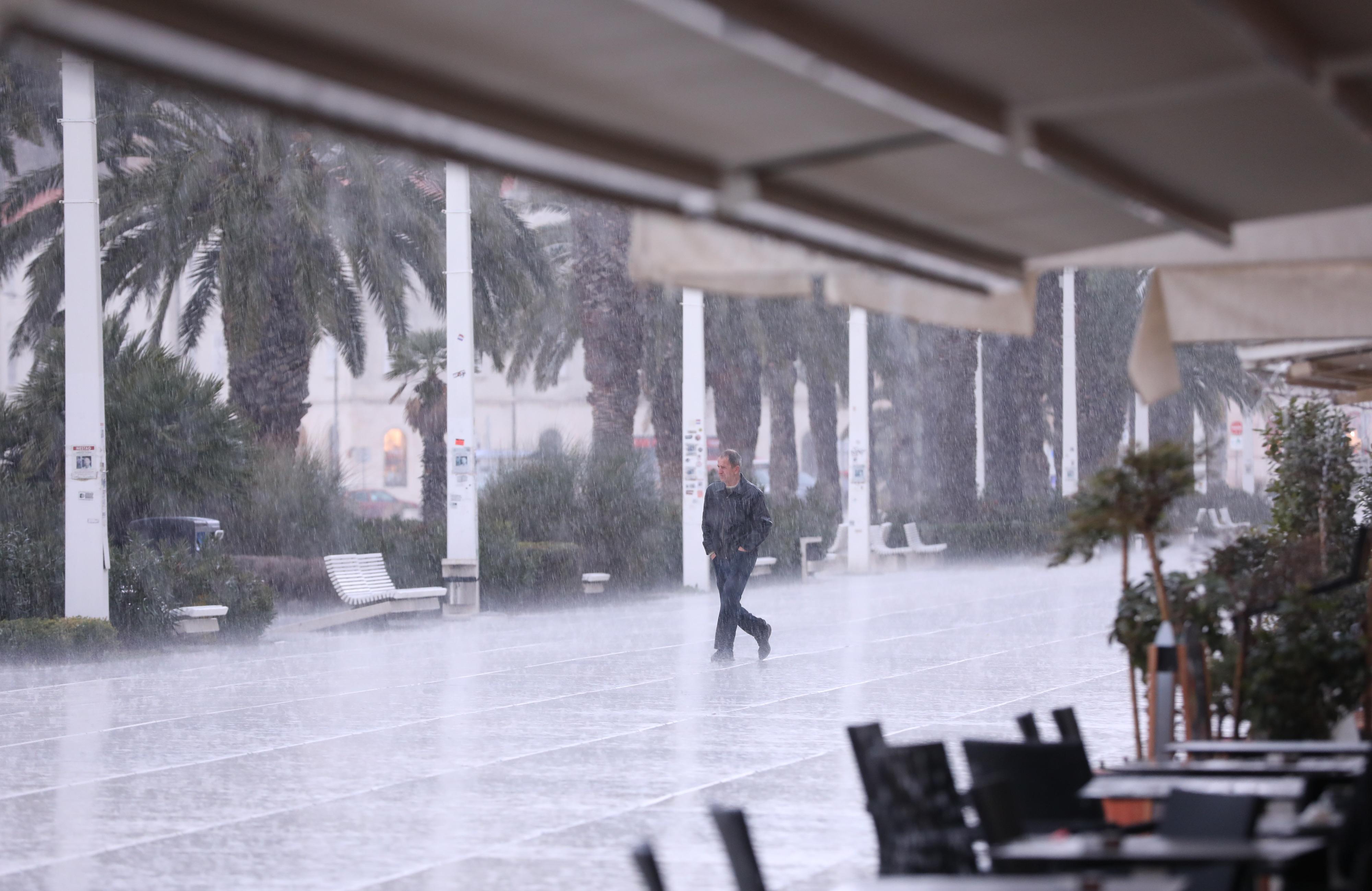 kiša, kišno vrijeme, split