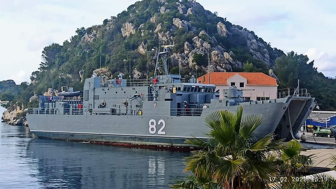 Vojni-brod-na-Mljetu-1