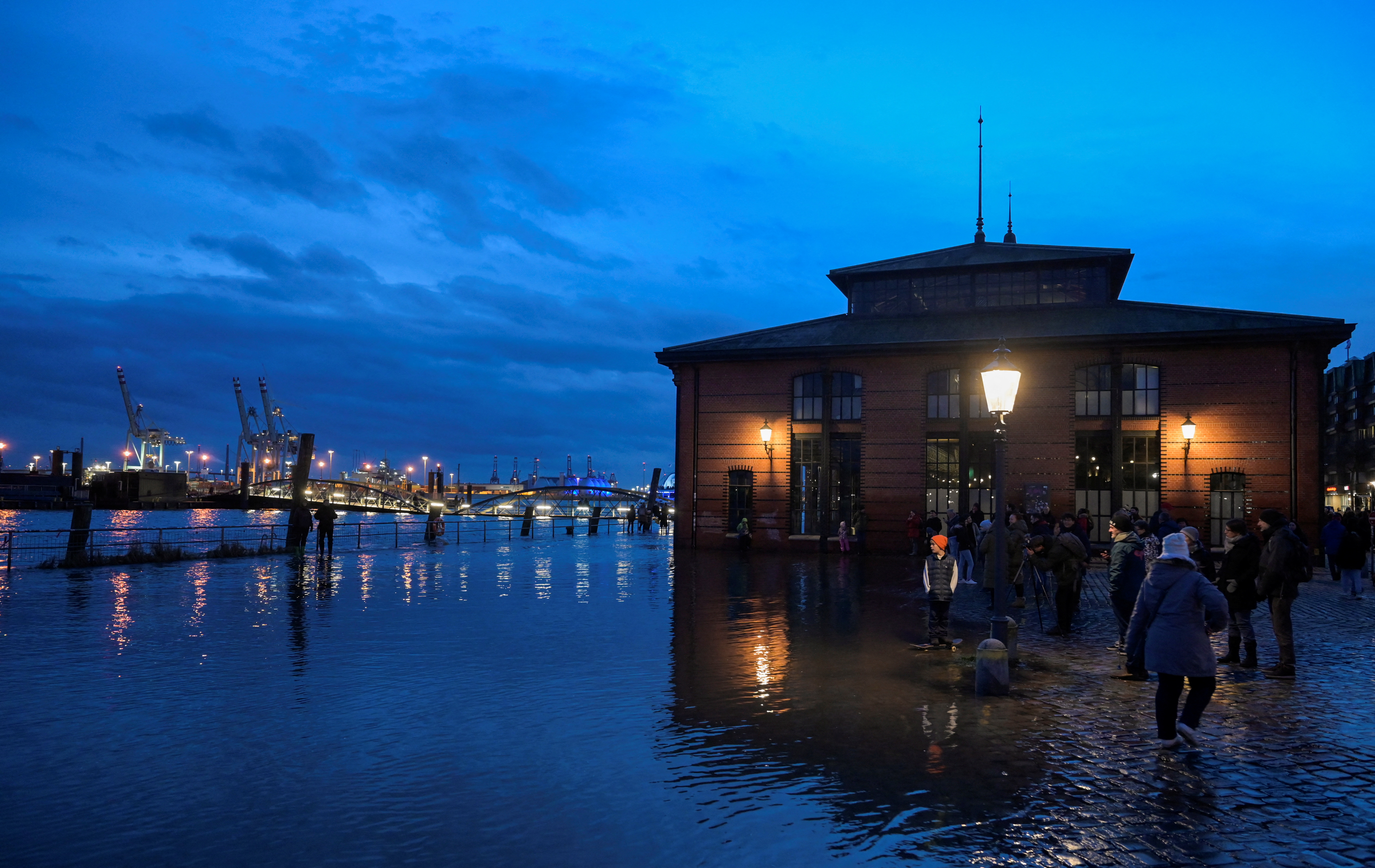 poplava u njemačkoj, poplava, hamburg, oluja, njemačka