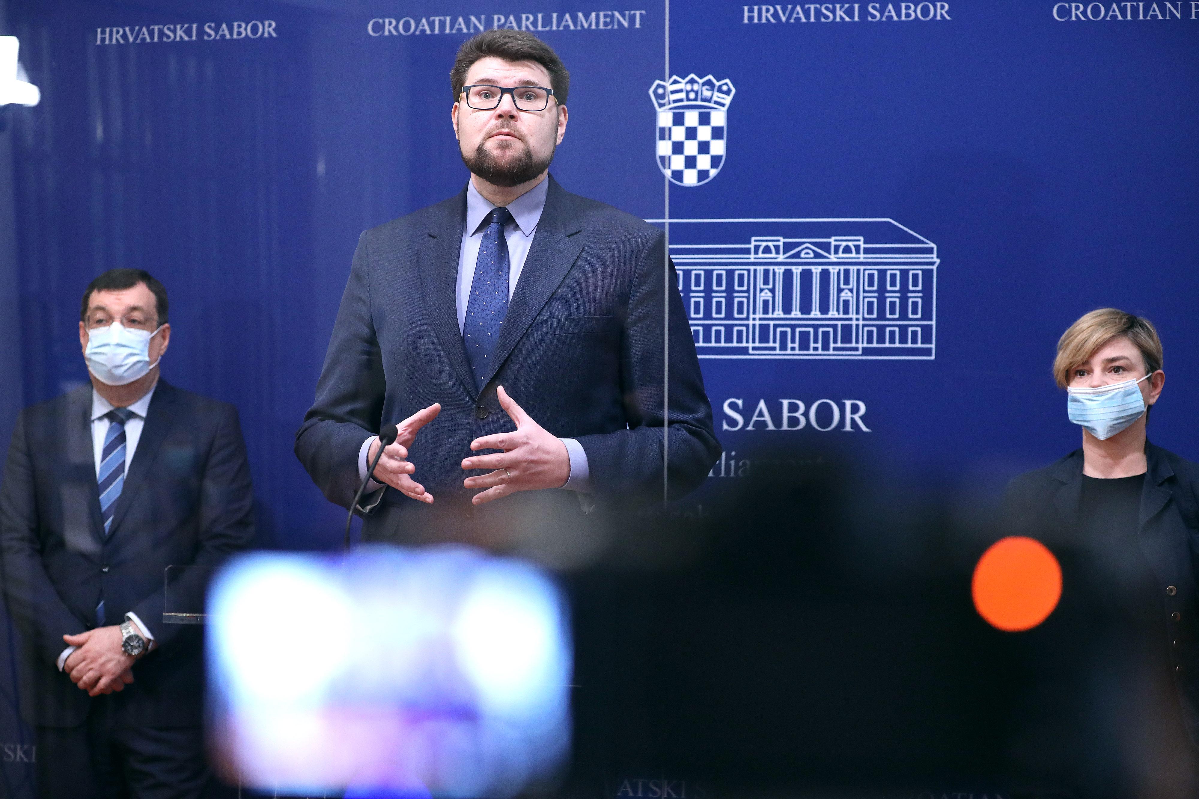 Zagreb: Konferencija za medije zastupnika oporbenih klubova zastupnika