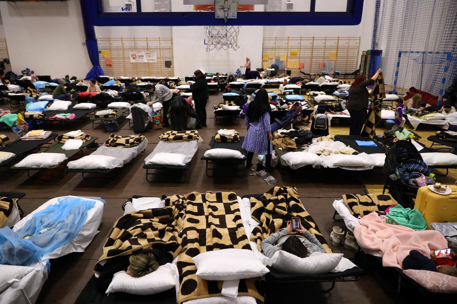 Poljska: Privremeno prihvatilište za ukrajinske izbjeglice u Osnovnoj školi