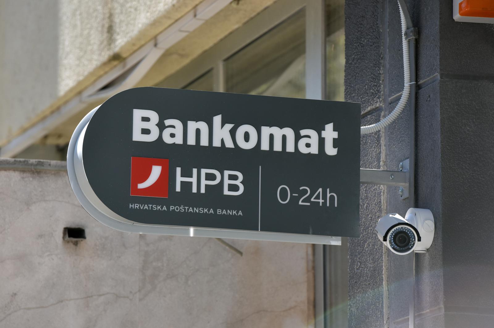 Od 1. travnja Jadransku banku preuzima Hrvatska poštanska banka