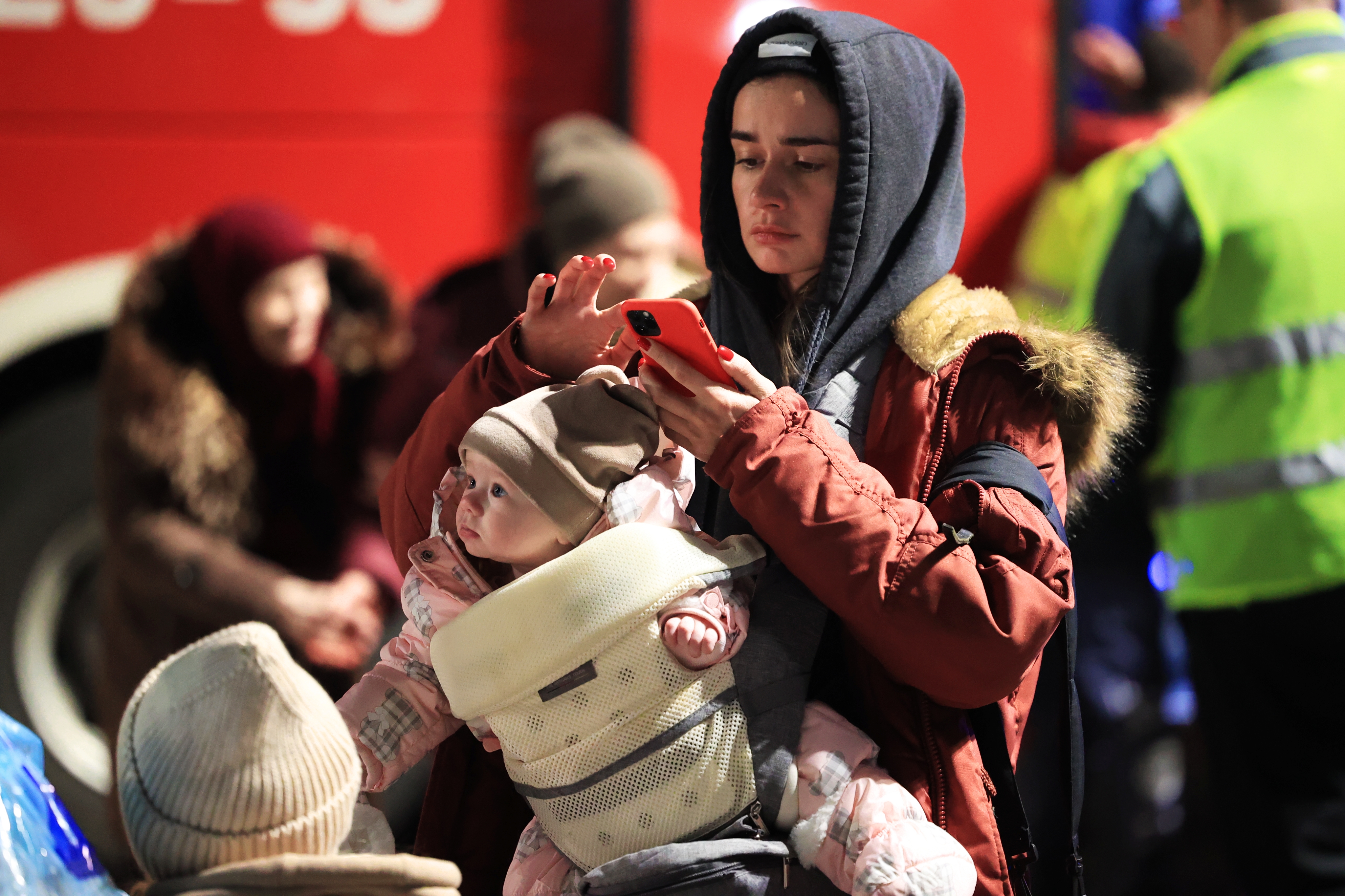 ukrajina, izbjeglice, djeca, granični prijelaz