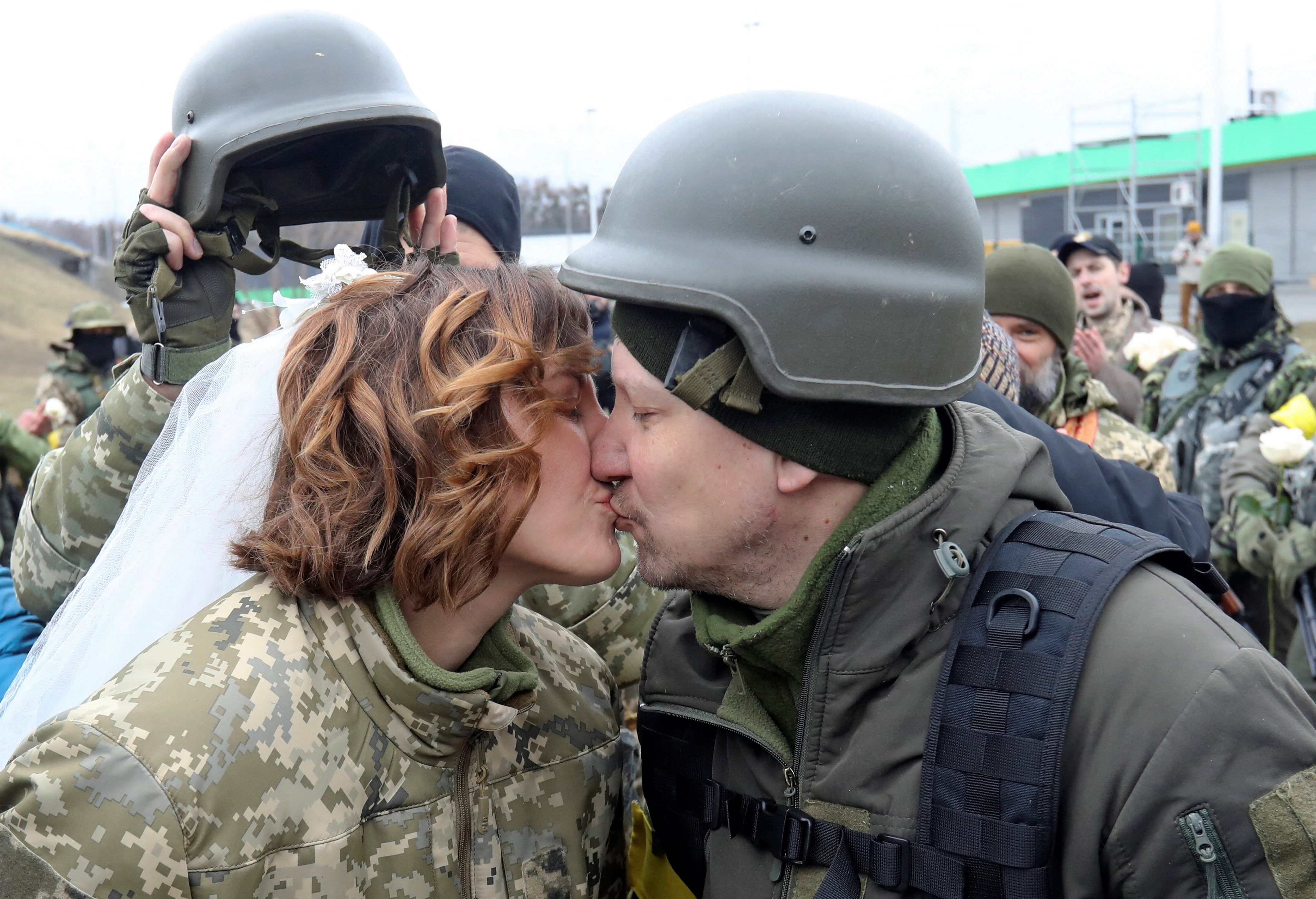 Members of the Ukrainian Territorial Defence Forces got married in Kyiv