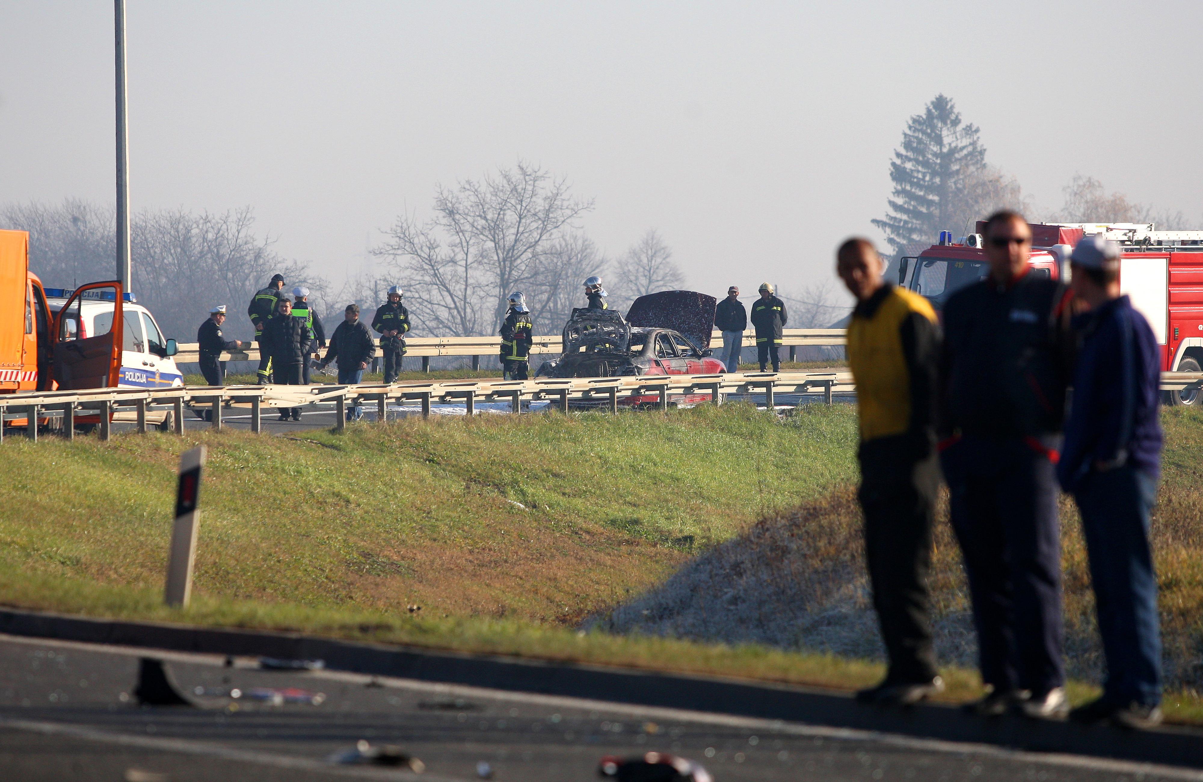 Zagreb: Na zagreba?koj obilaznici kod ?vora Buzin zapalio se automobil