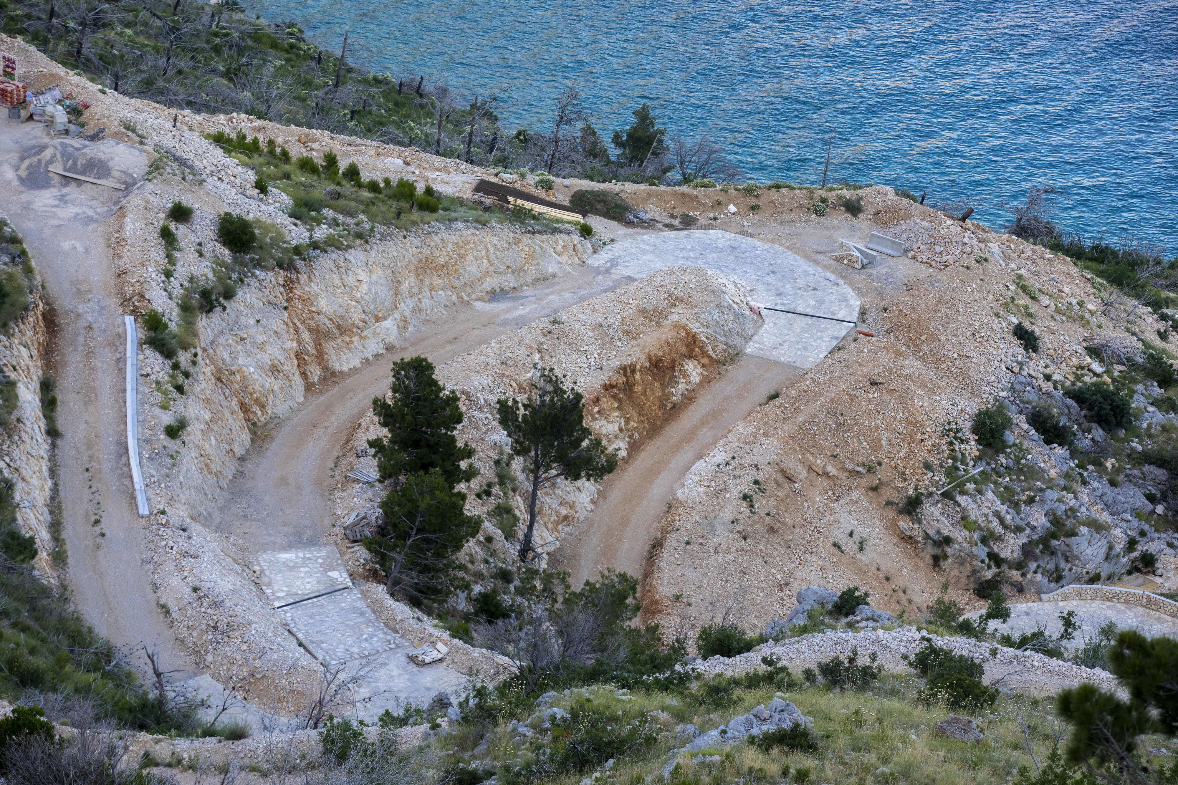 Zadvarje: Ilegalni radovi na području Vruje