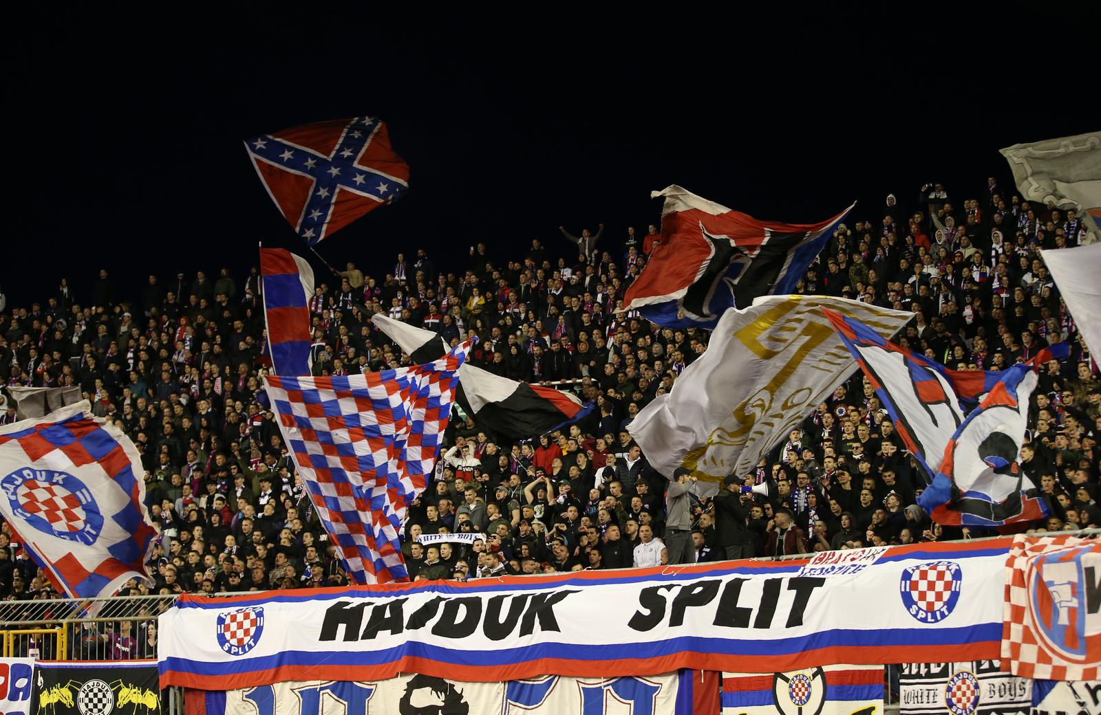 Amosfera na Poljudu tijekom utakmice Hajduk - Dinamo