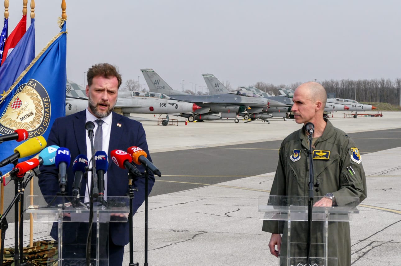 mario banožić, Jason Bailey